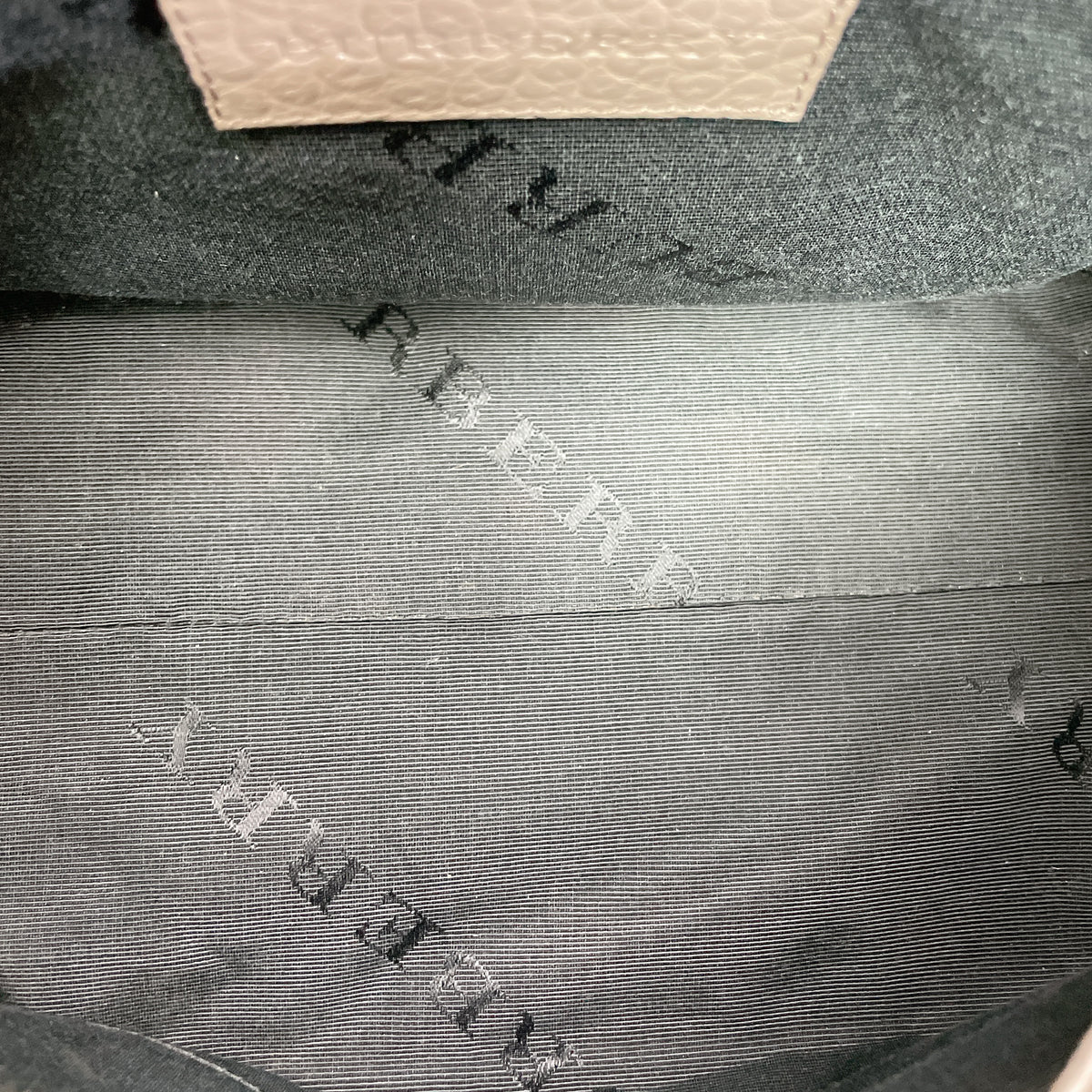 BURBERRY SMALL GRAINED HERITAGE GALDSTONE
