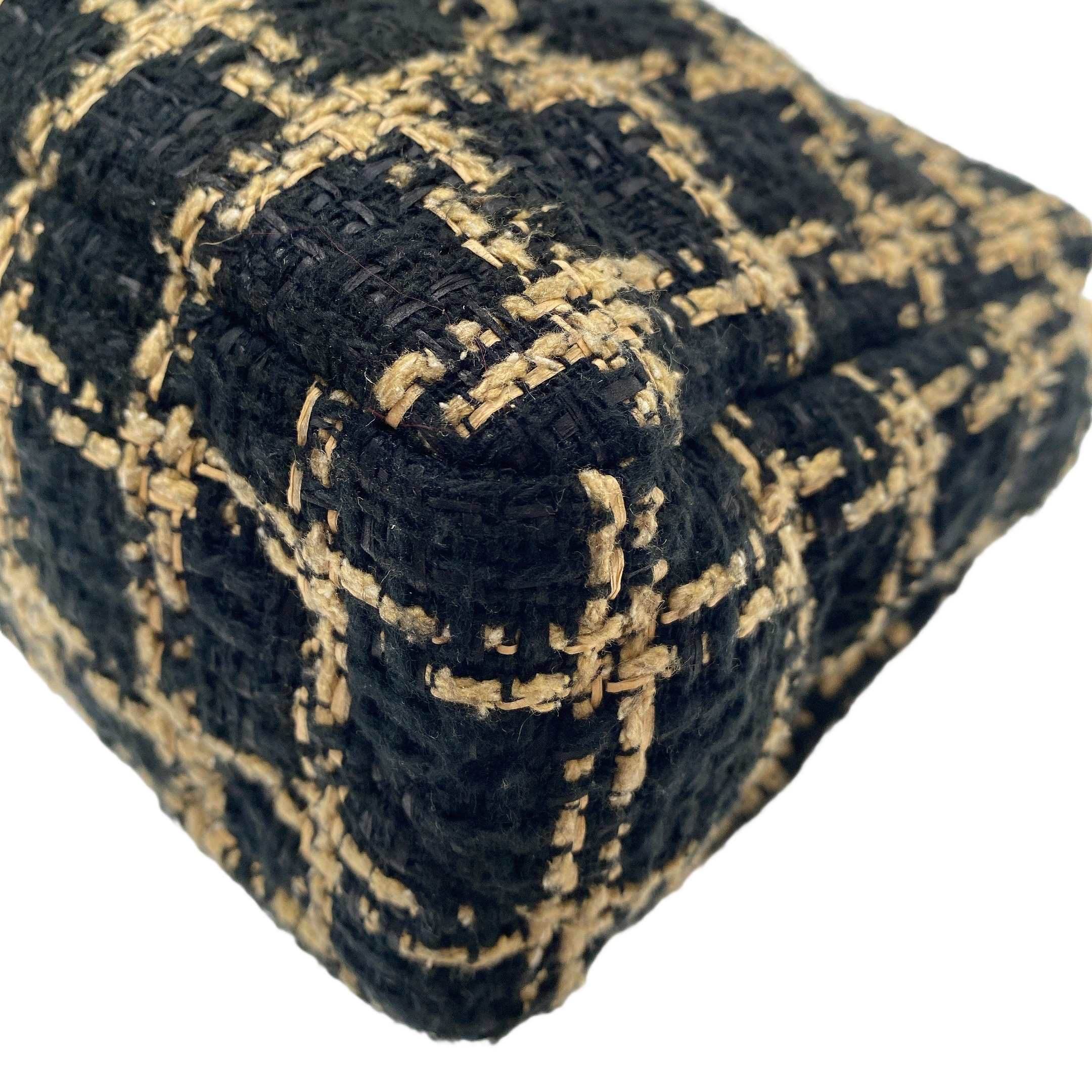 CHANEL 19 TWEED FLAP