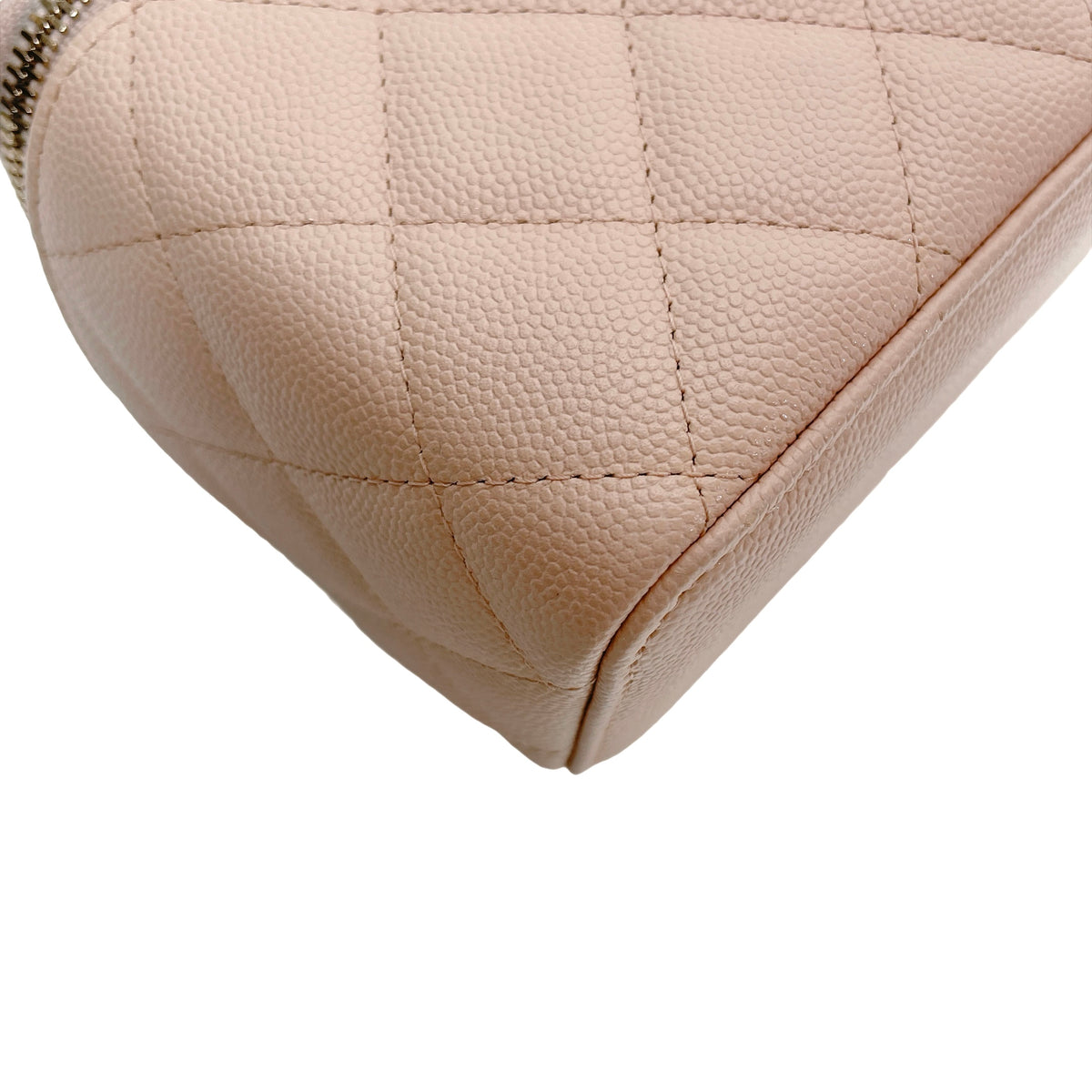 CHANEL VANITY CASE WITH CHAIN