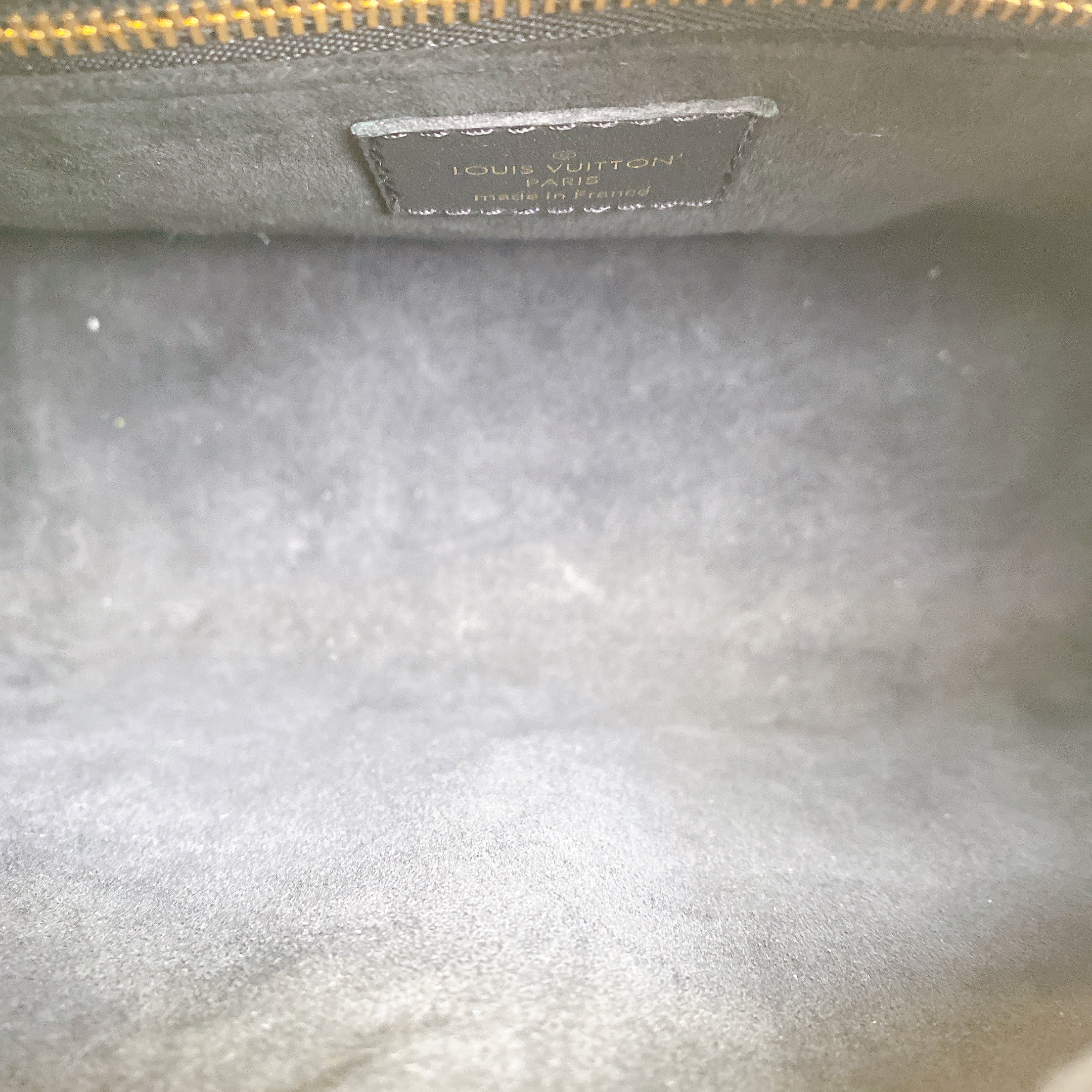 LV PETITE MALLE SOUPLE