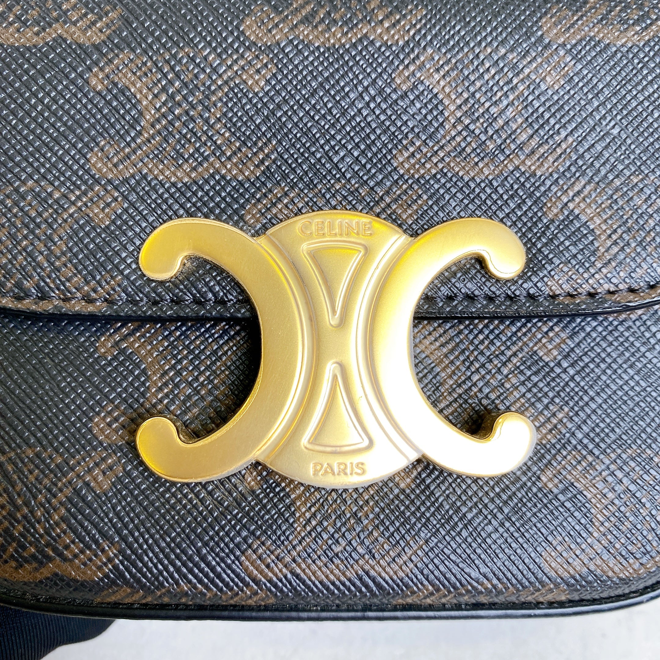 CELINE MINI CLAUDE IN TRIOMPHE