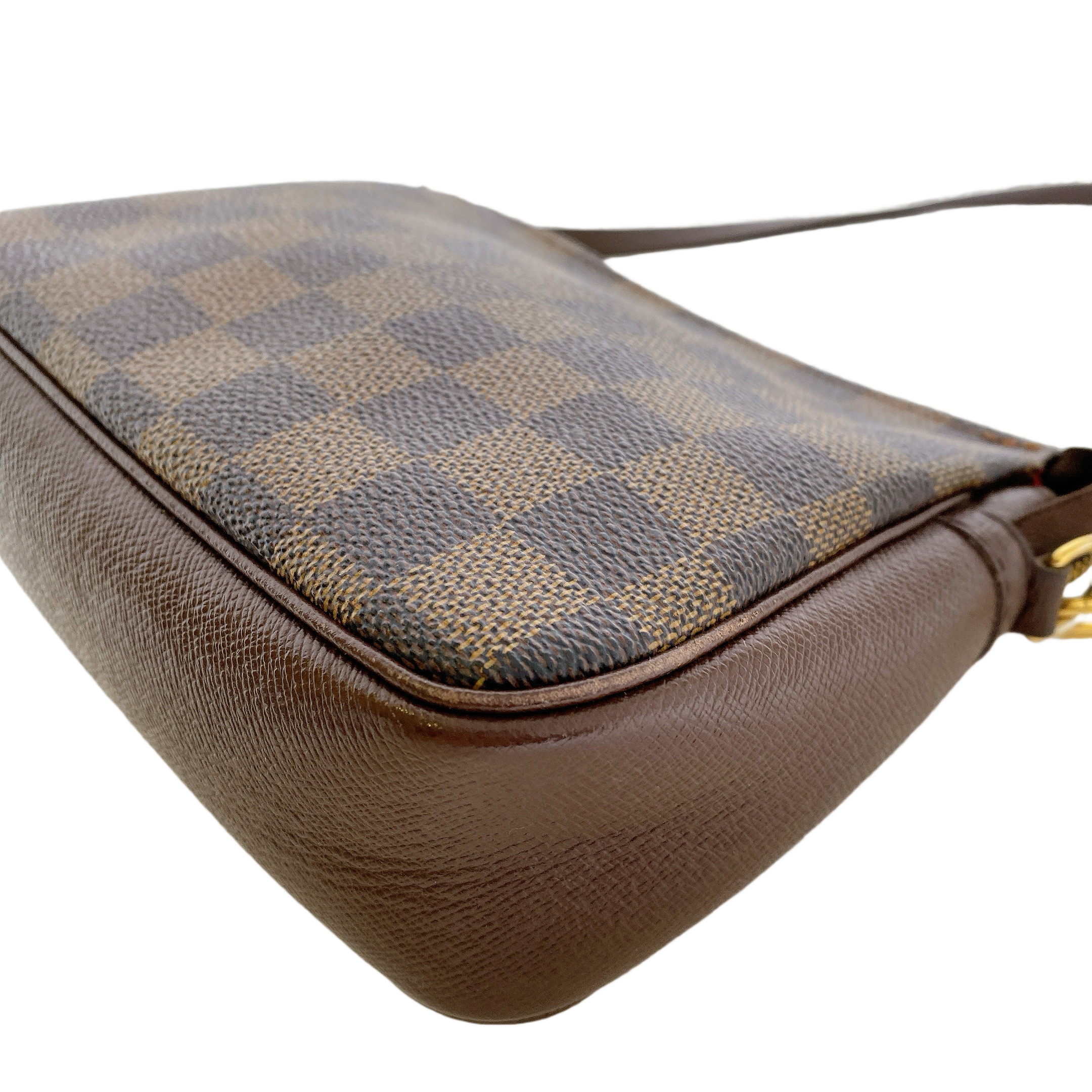 LV  TROUSSE ACCESSORIES POCHETTE