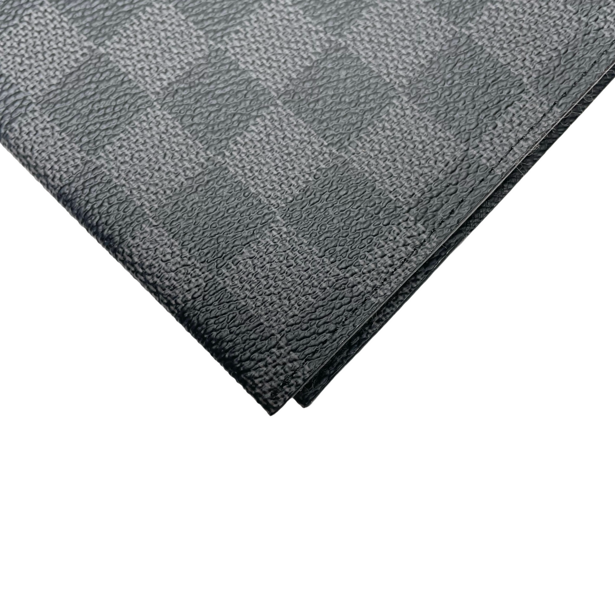 LV PASSPORT COVER
