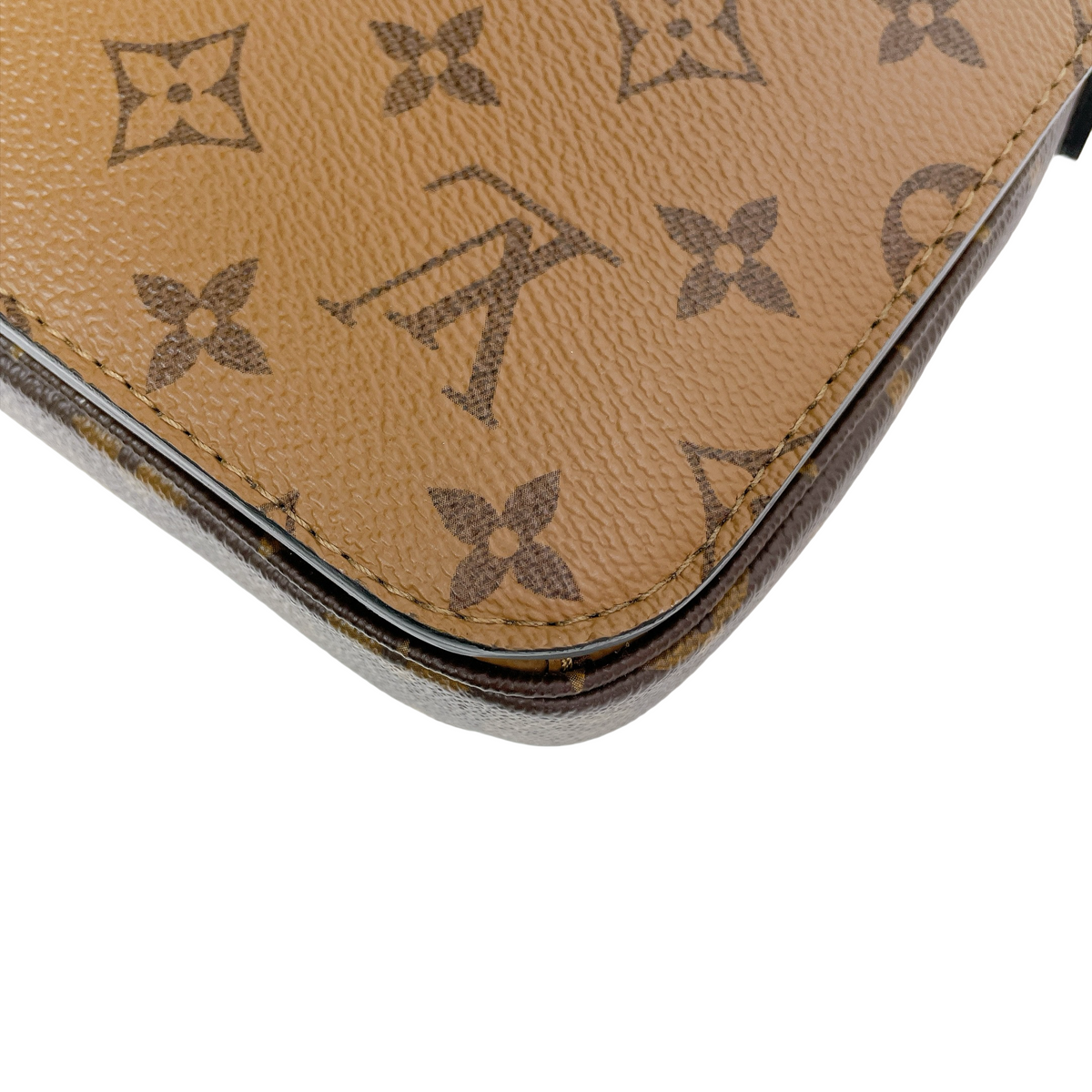 LV MÉTIS POCHETTE REVERSE