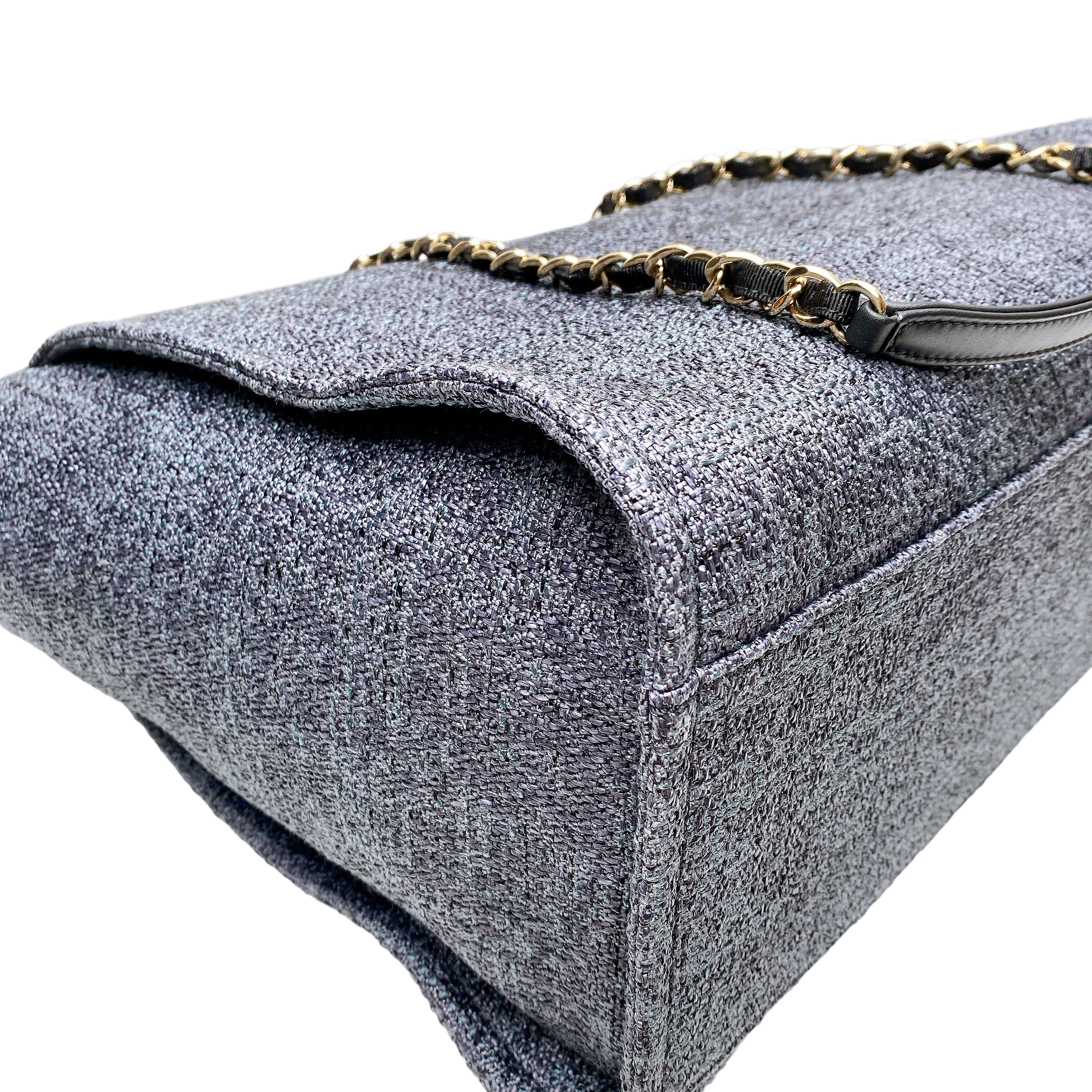 CHANEL TOTE