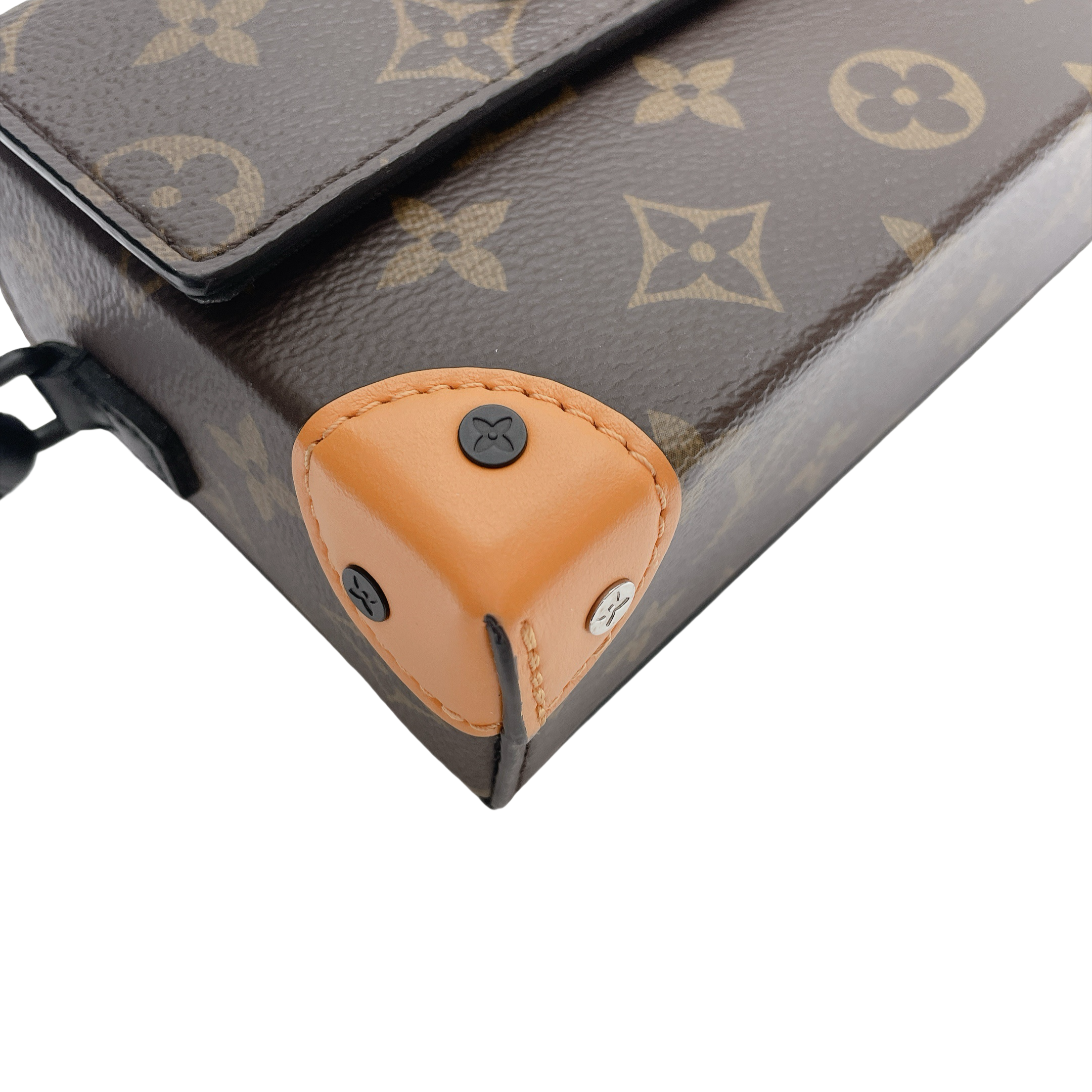 LV STEAMER WEARABLE