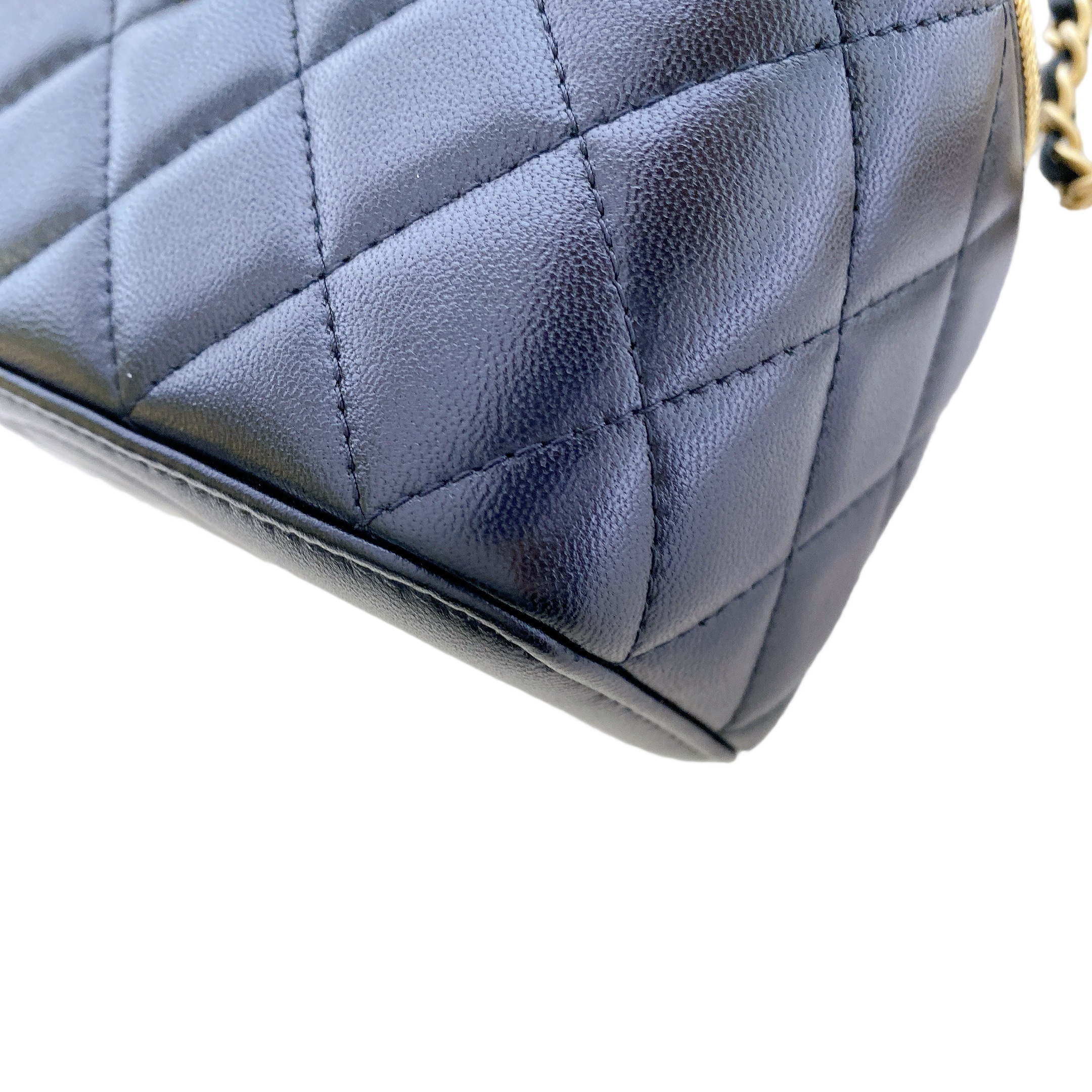 CHANEL VANITY WITH CHAIN TOP HANDLE