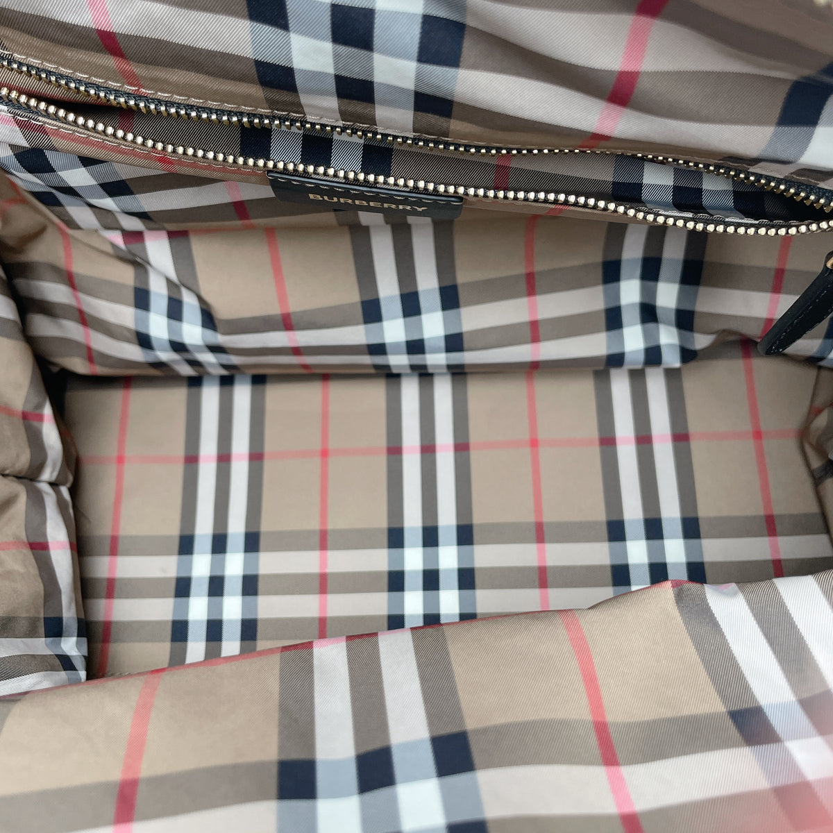 BURBERRY NYLON ZIP TOTE