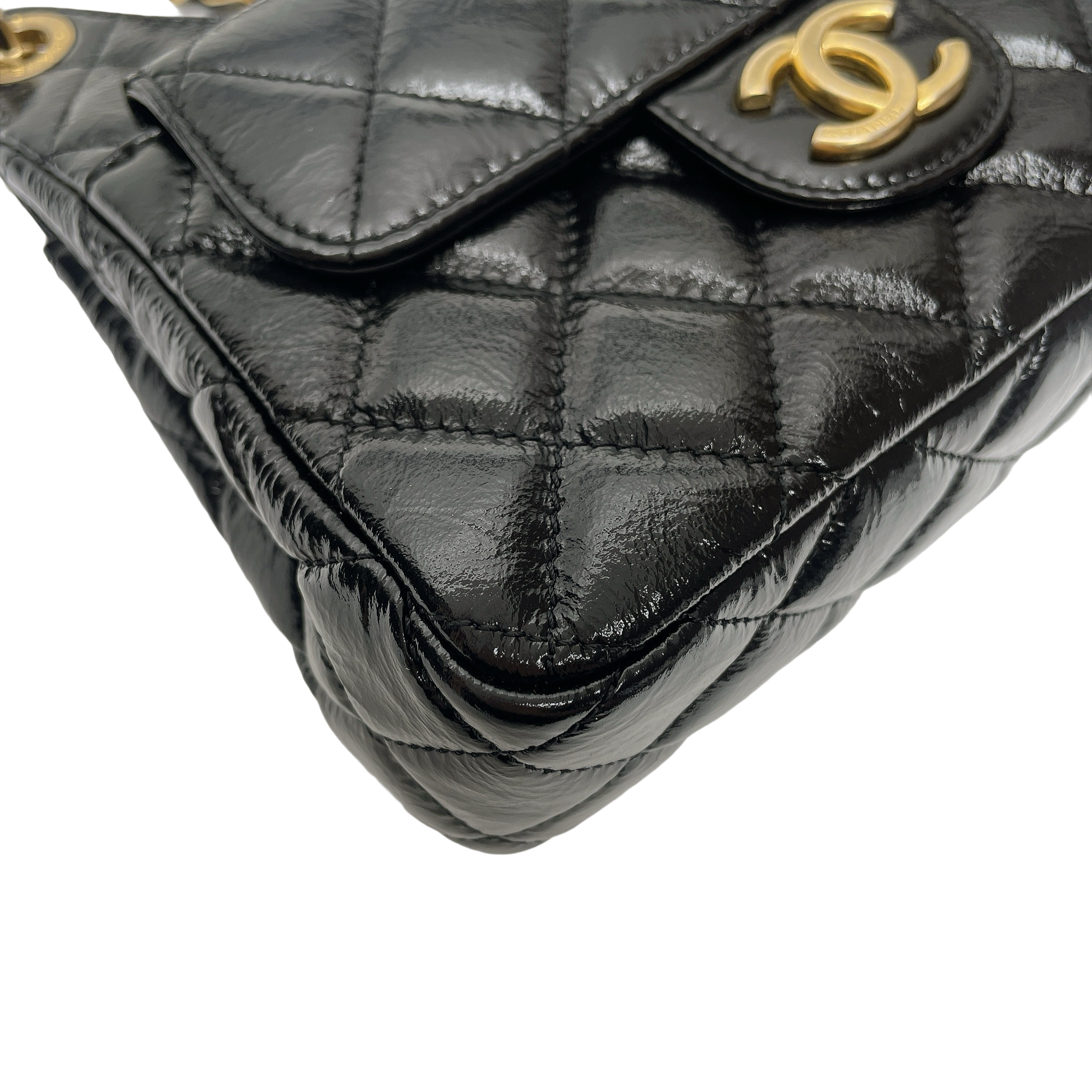 CHANEL WAVY CC HOBO SMALL
