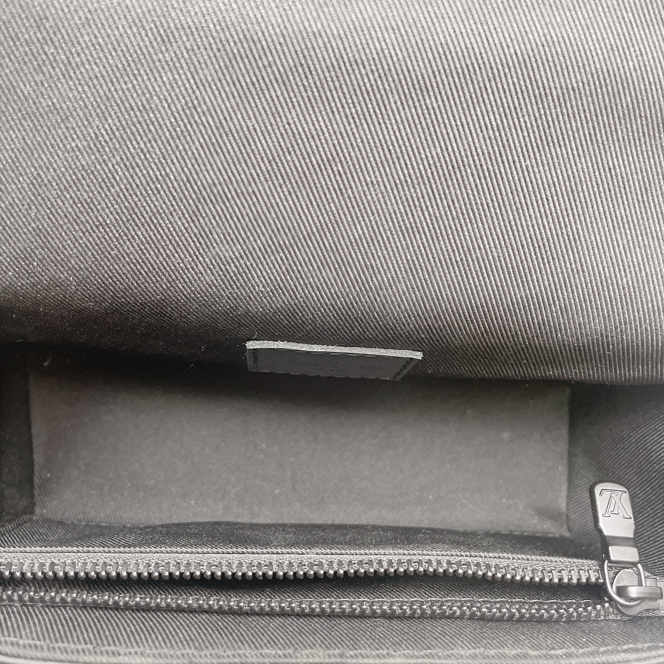 LV STEAMER WEARABLE