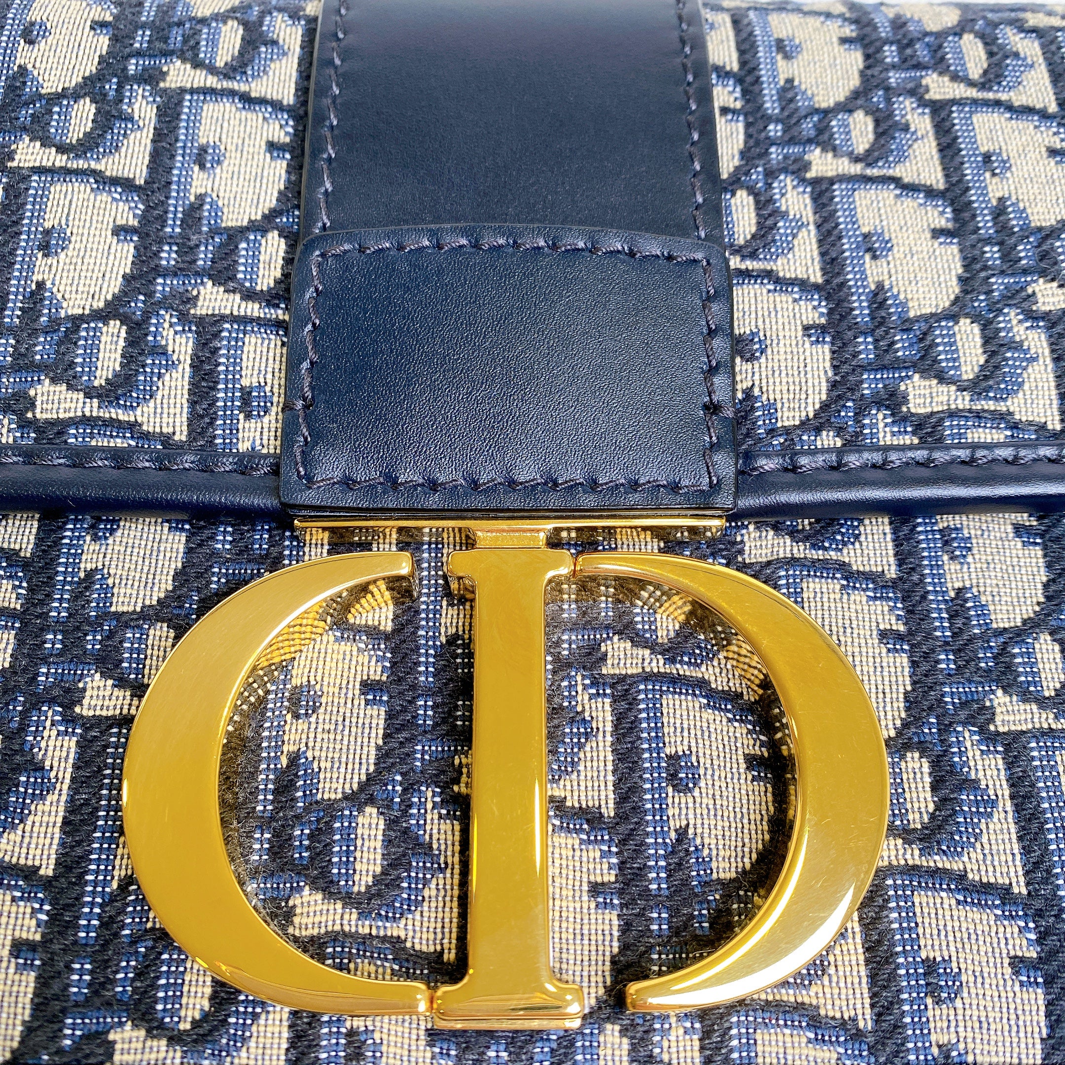 DIOR MONTAIGNE 30 CHAIN BAG