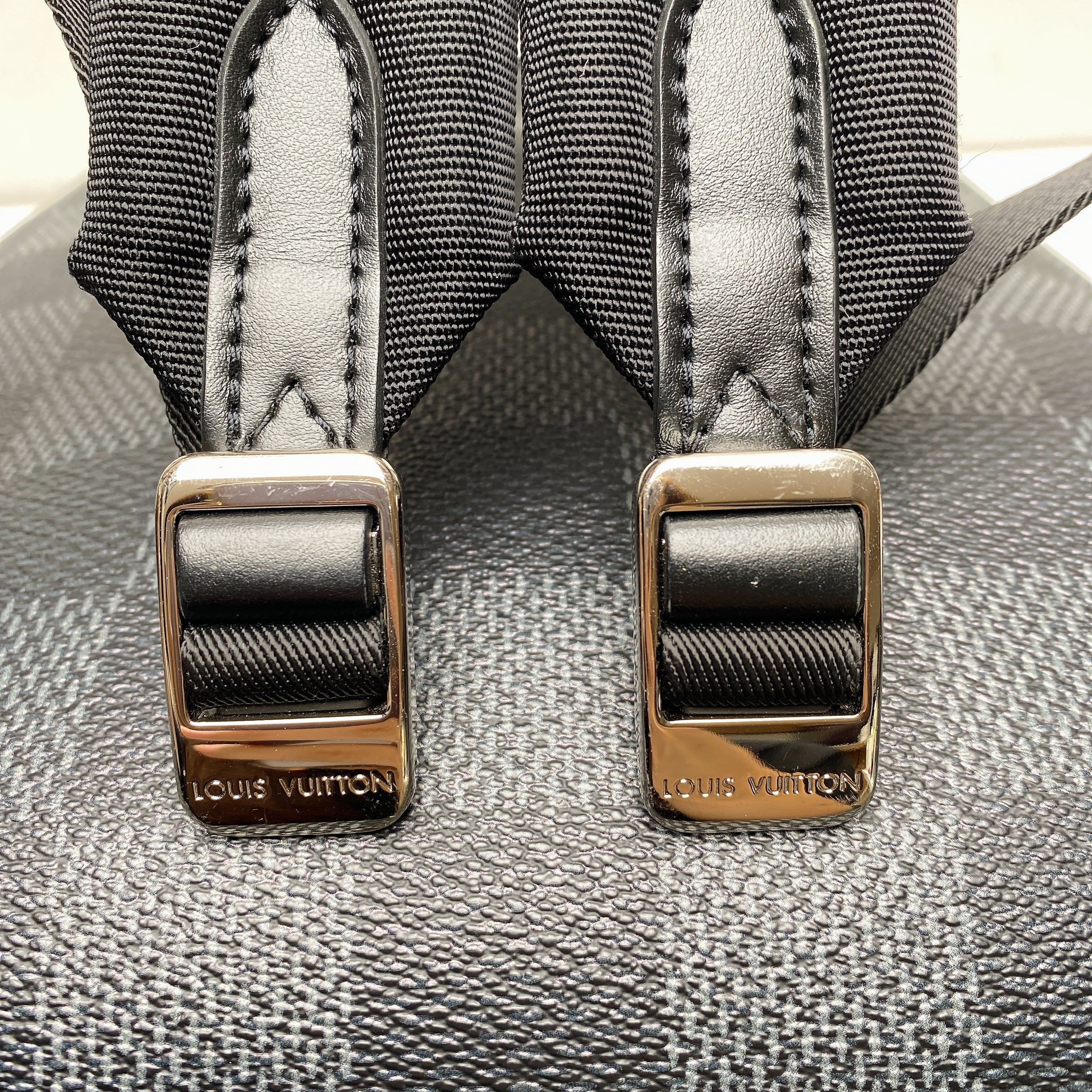 LV GRAPHITE BACKPACK