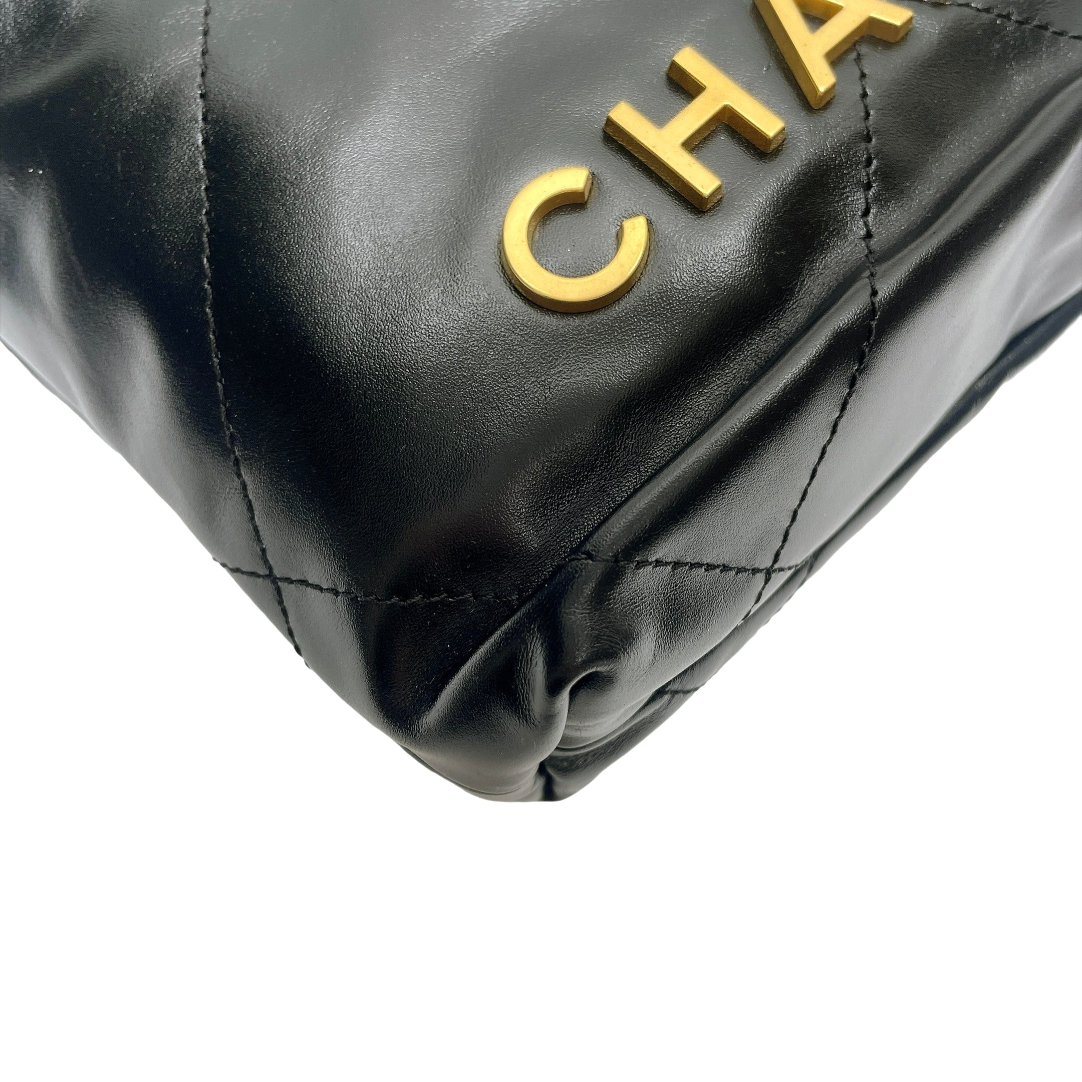 CHANEL 22 MINI HANDBAG