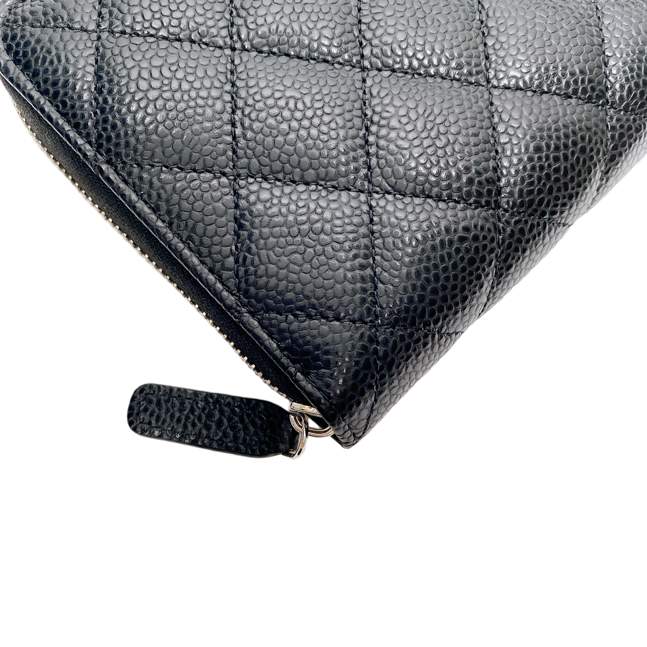 CHANEL ZIPPY WALLET