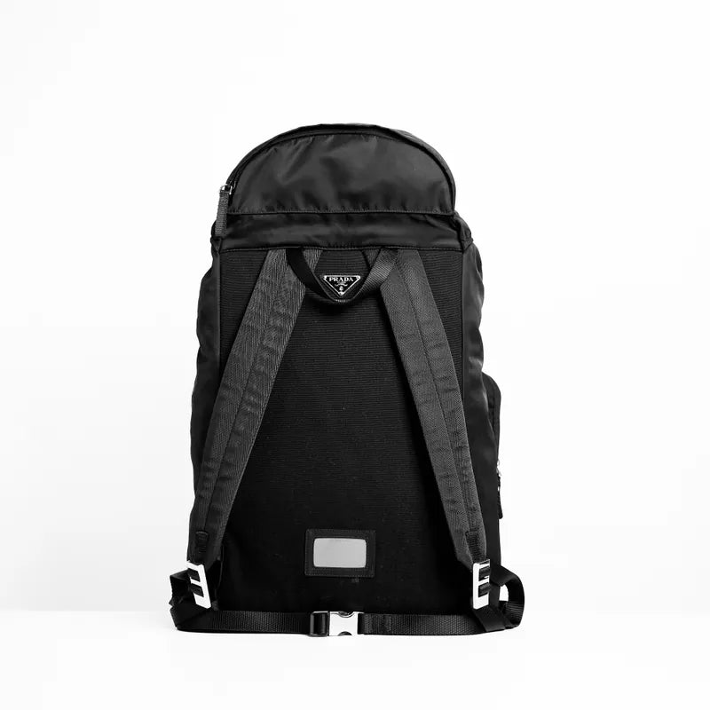 Prada PRADA logo leather 2way one shoulder backpack / daypack red P130 –  NUIR VINTAGE