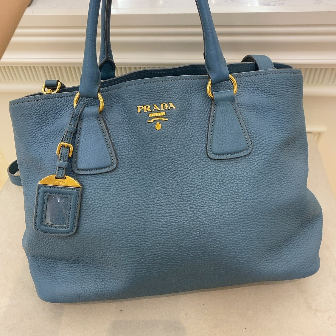 Prada vitello online tote