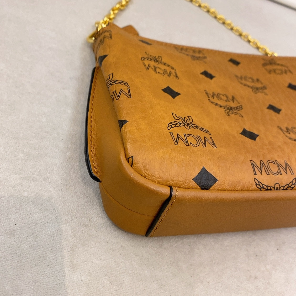 Mcm sling store bag