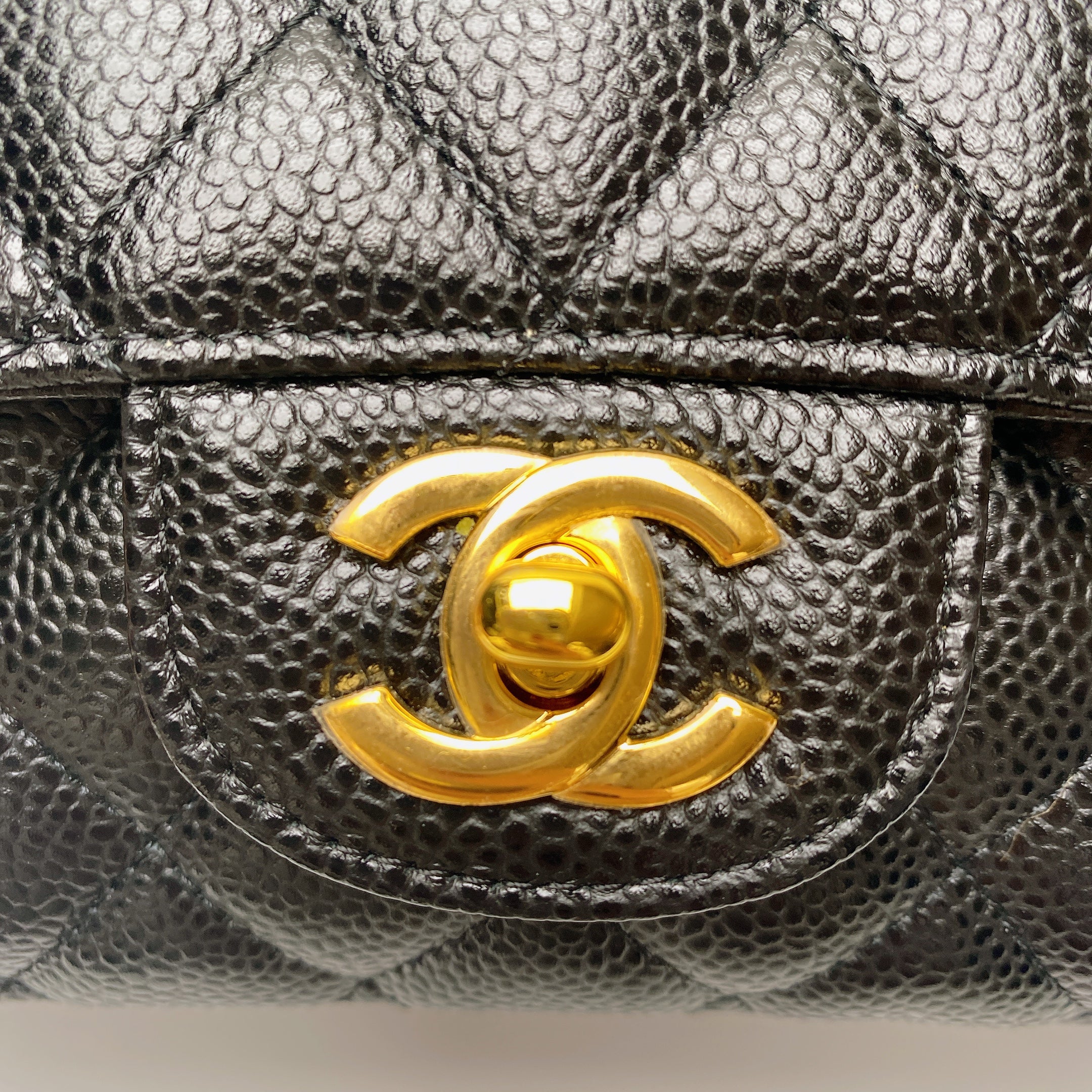 CHANEL CF MEDIUM IN CAVIAR