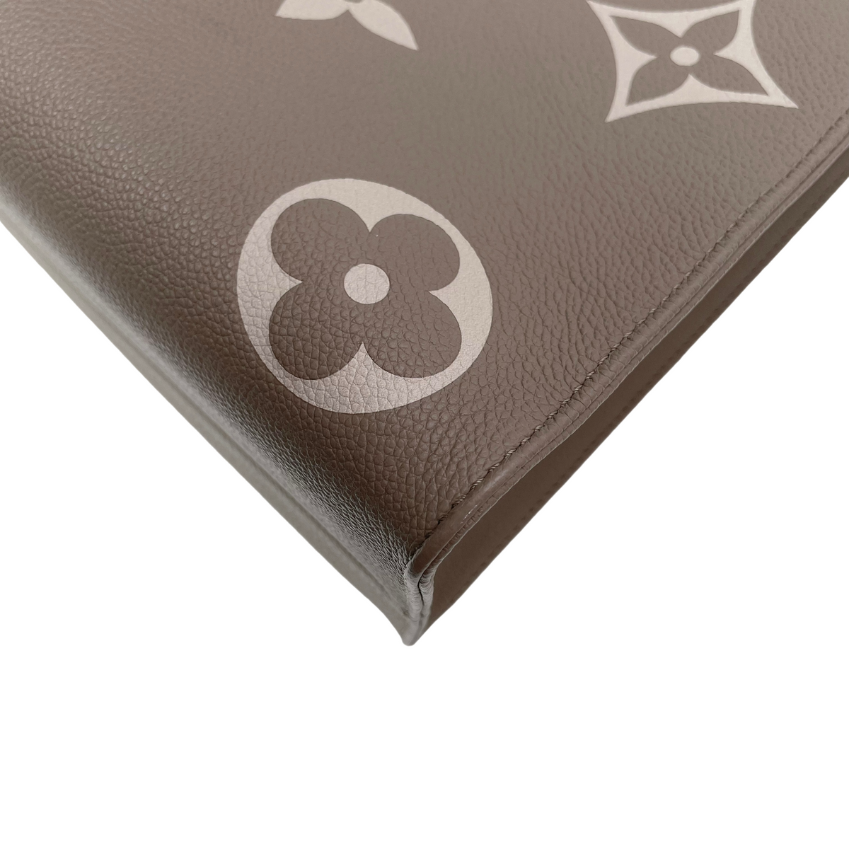 LV ONTHEGO MM GREY