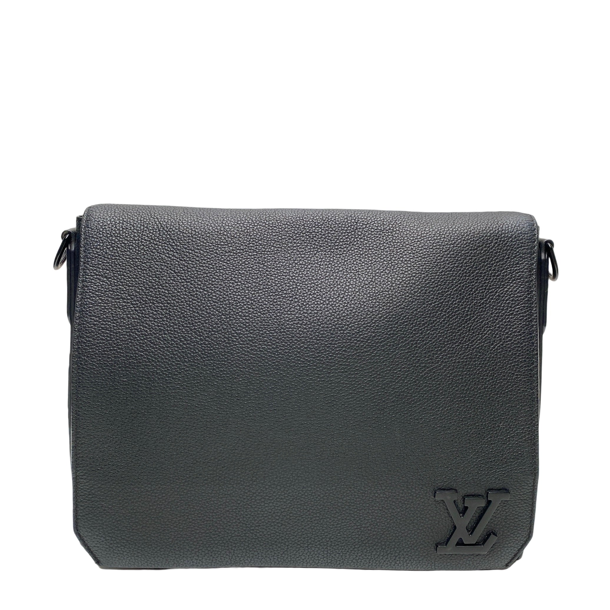 LV TAKE OFF MESSENGER (NO TAG)