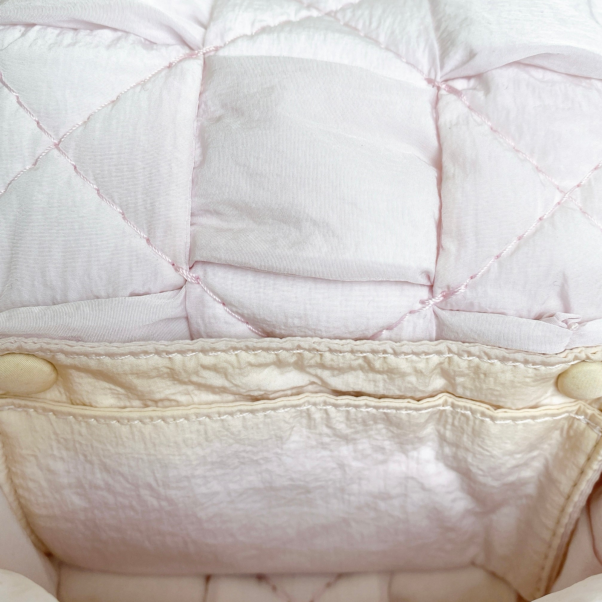 BOTTEGA VENETA CANDY PADDAD CASSETTE BAG