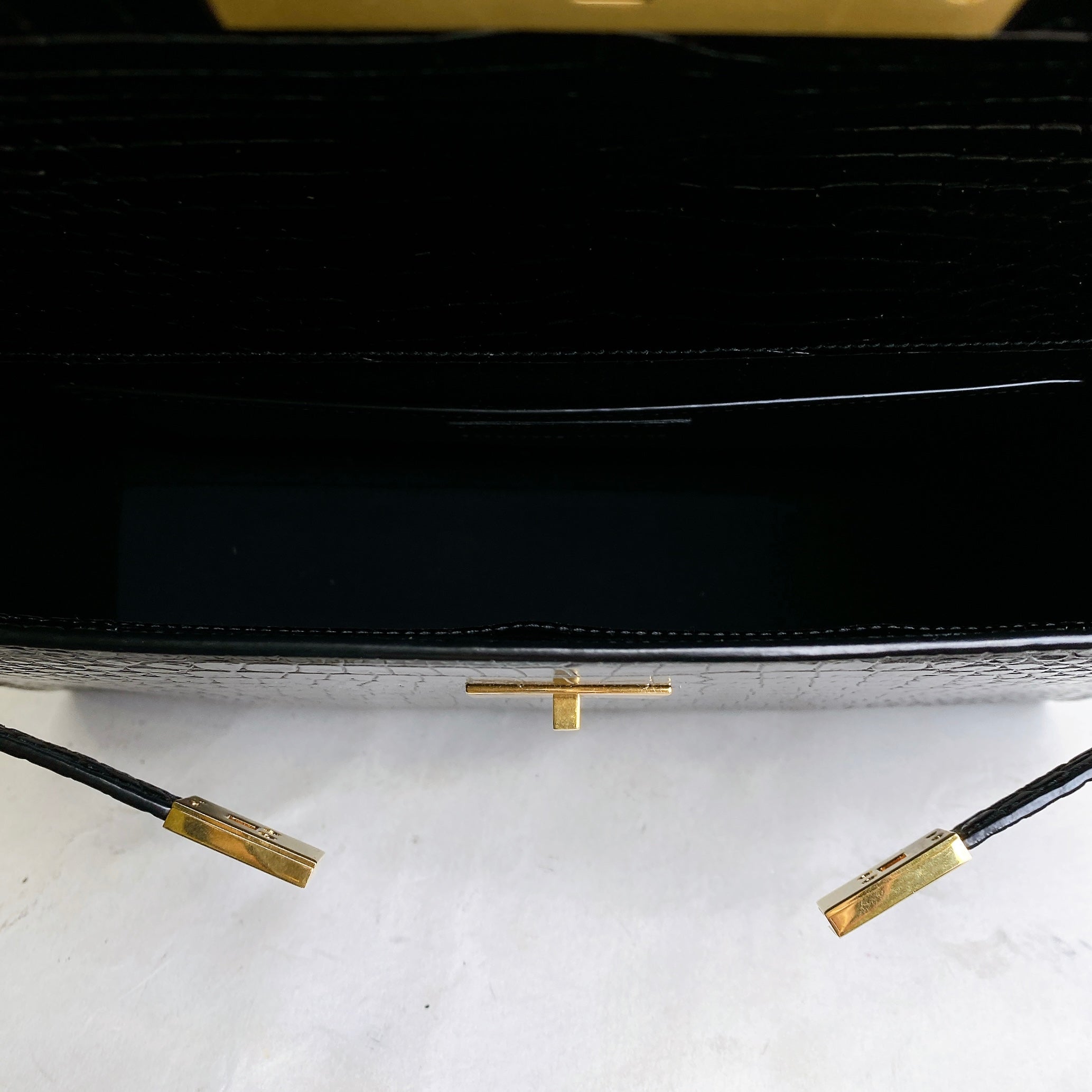 YSL MANHATTAN IN CROCODILE EMBOSSED