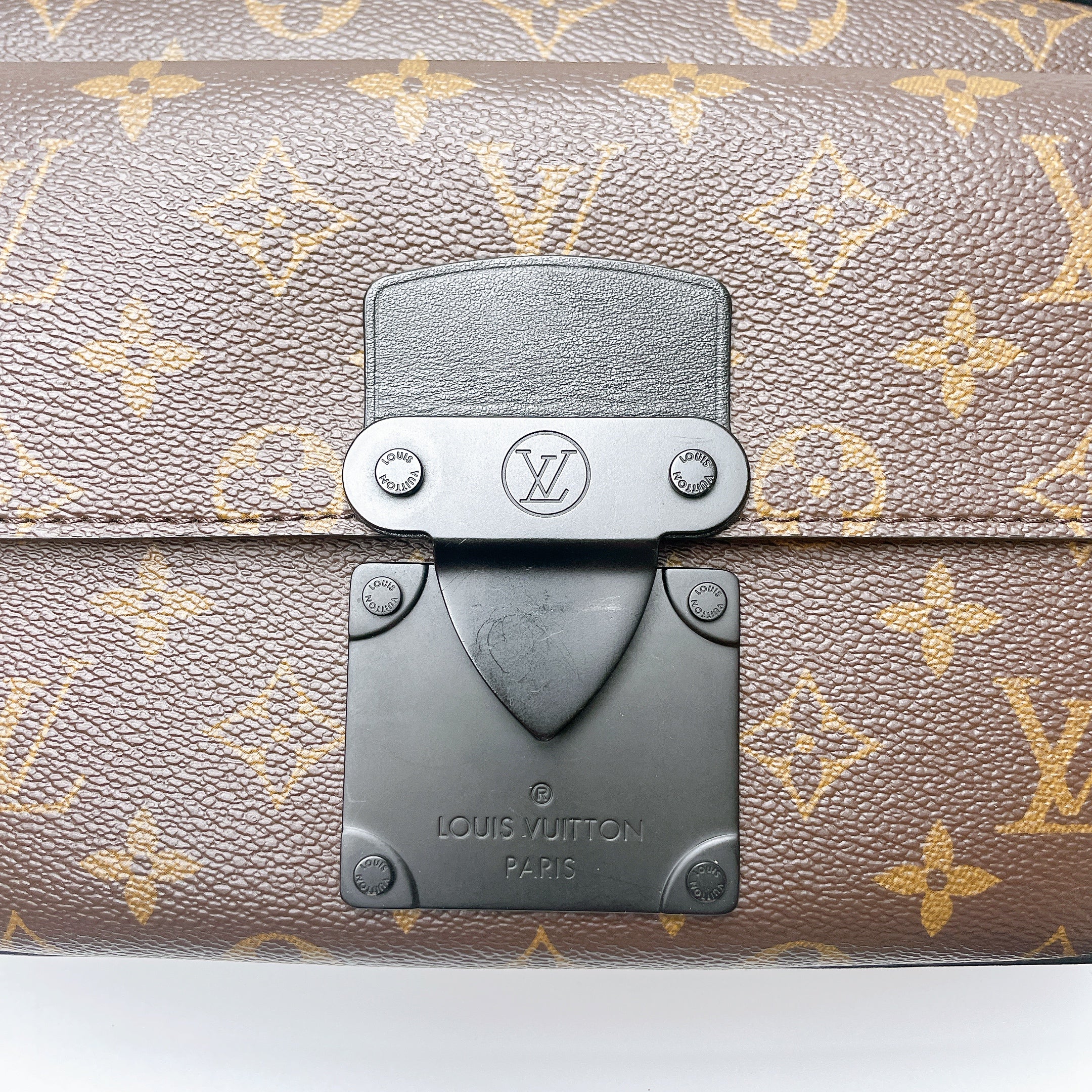 LV S LOCK