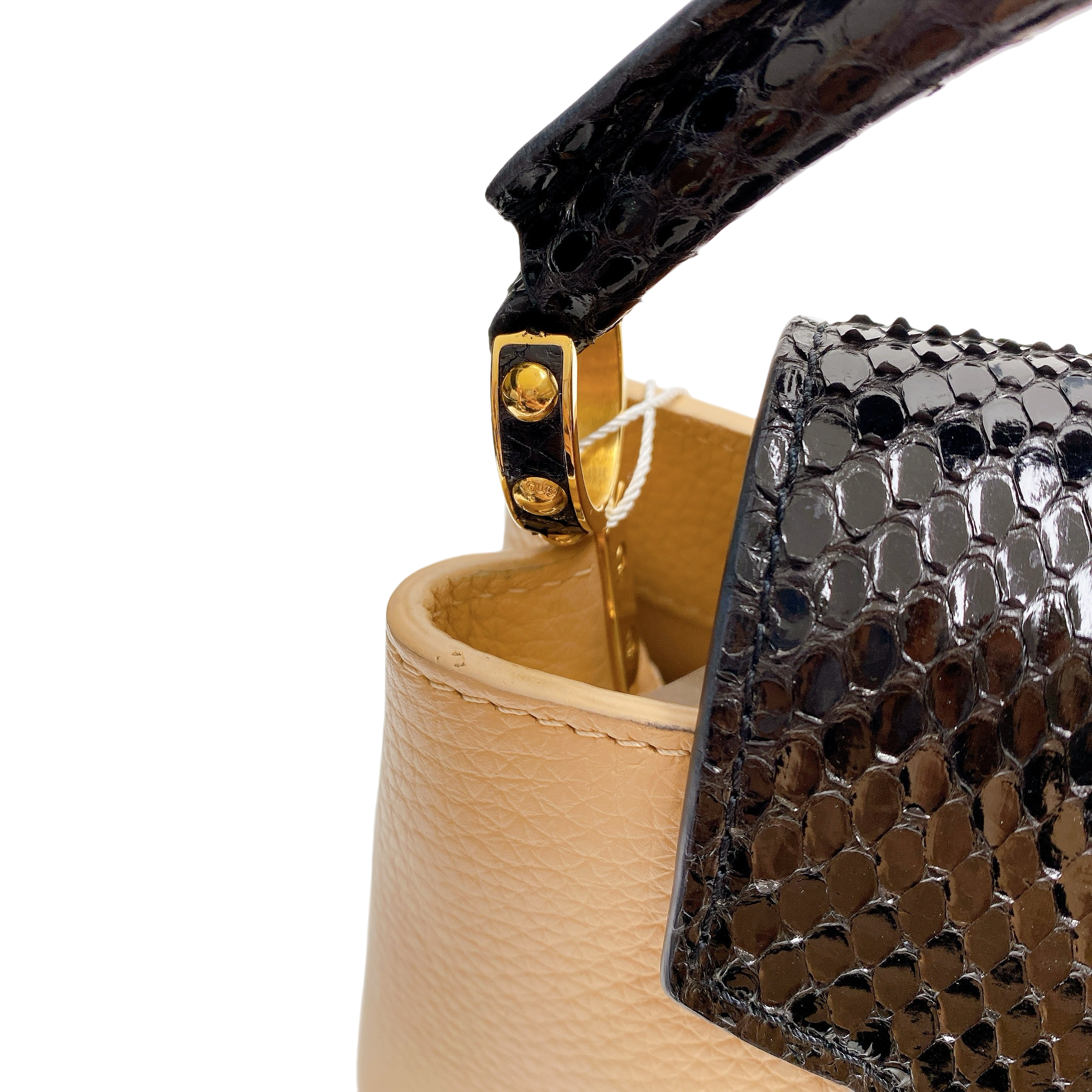 LV CAPUCINES