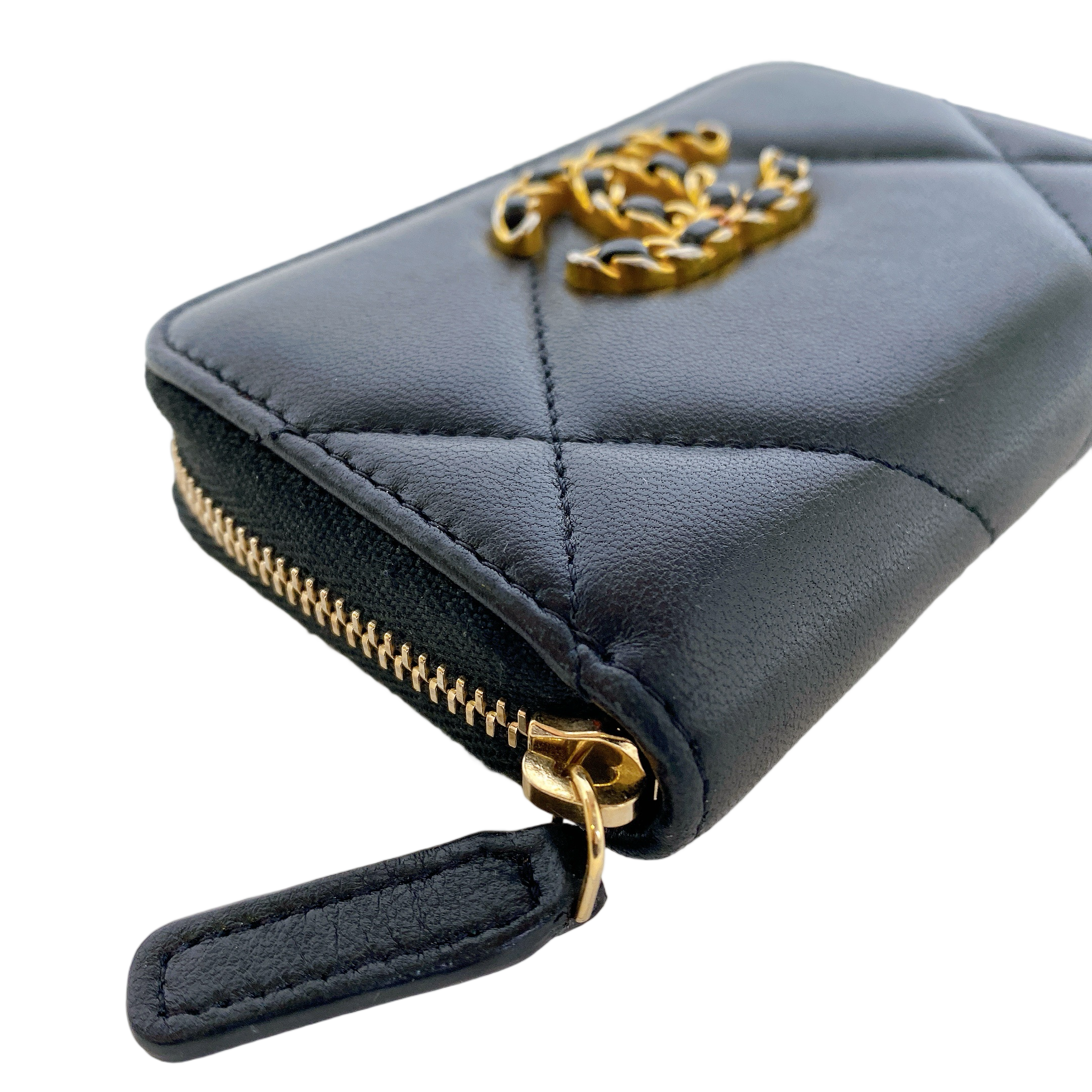 CHANEL 19 ZIPPY CARD HOLDER