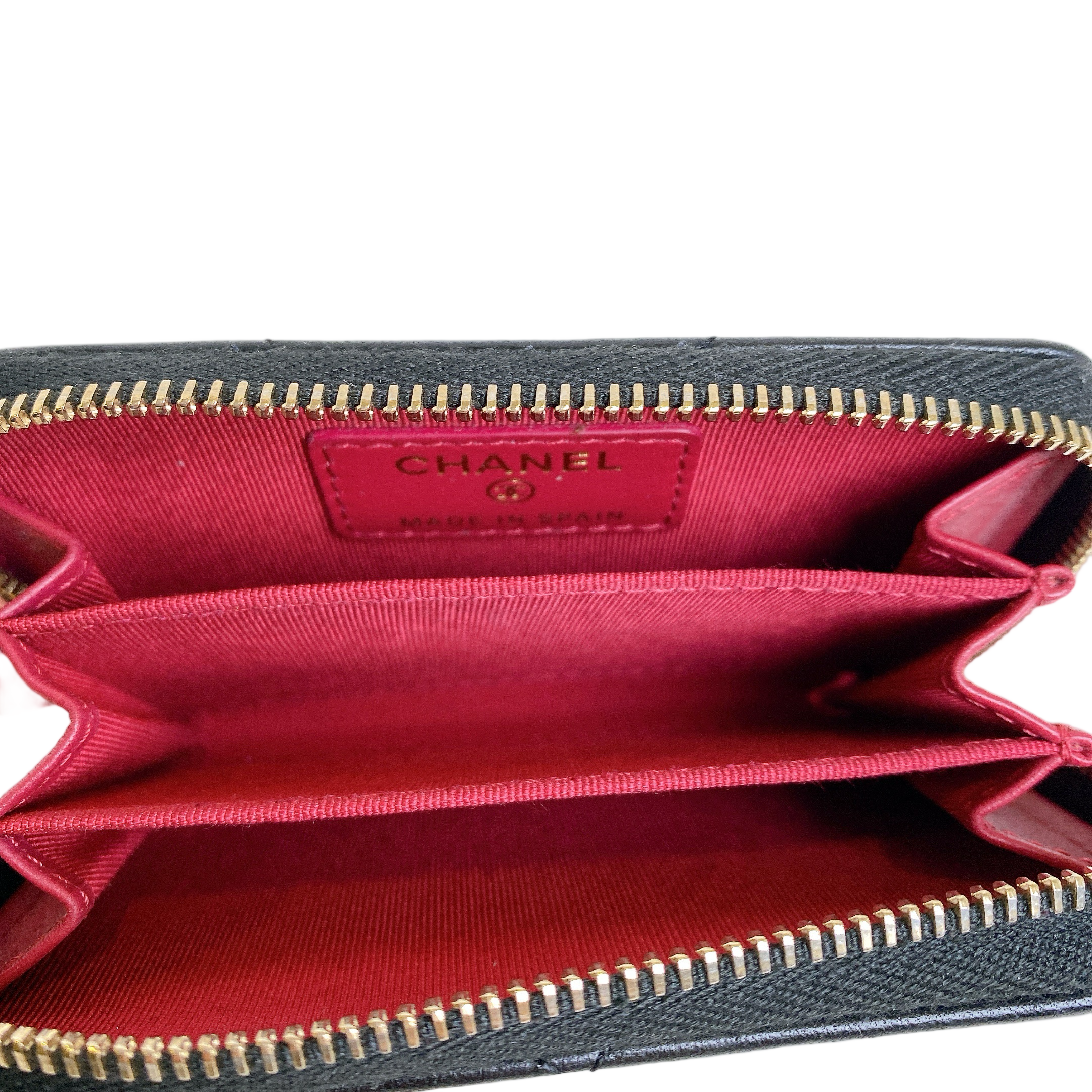 CHANEL 19 ZIPPY CARD HOLDER