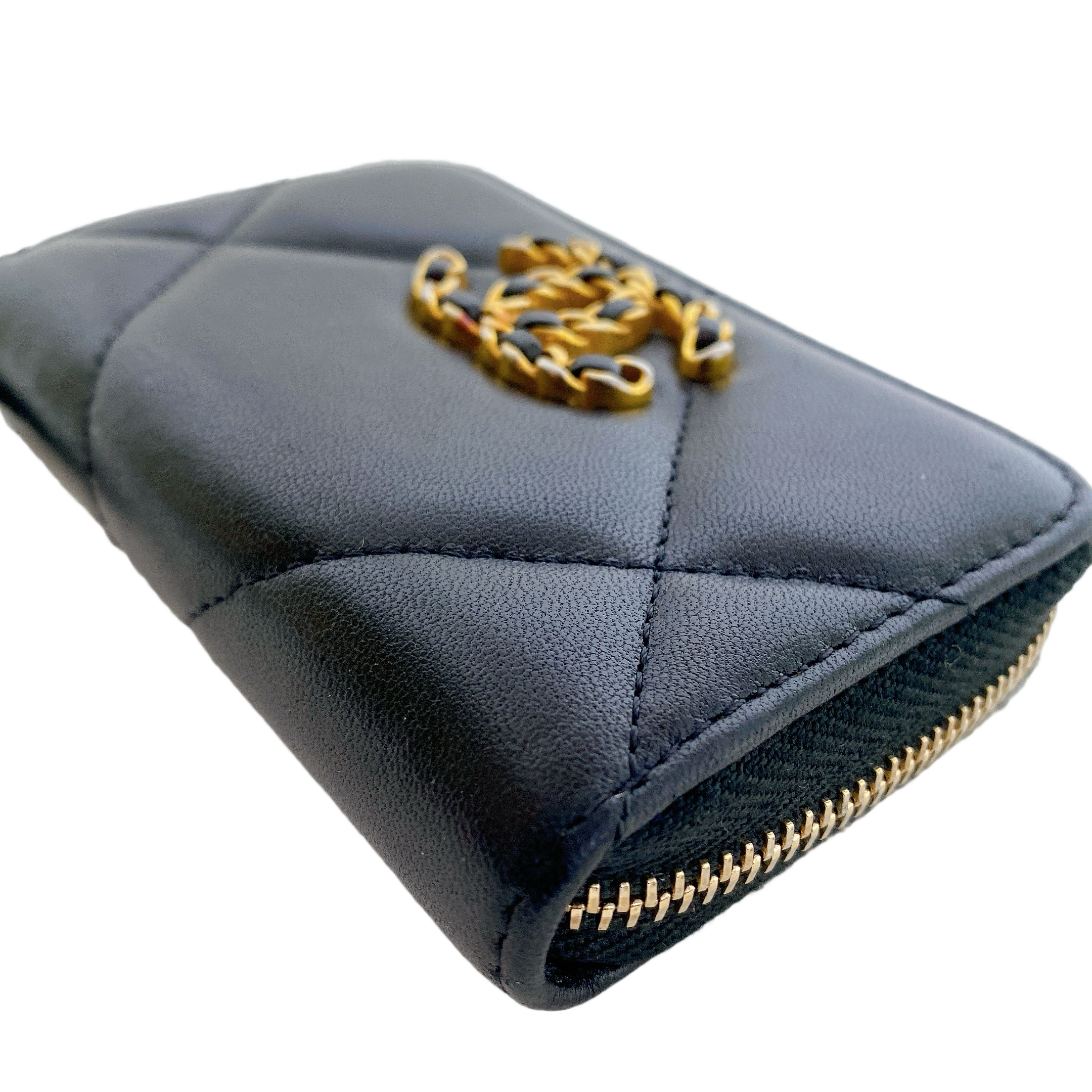 CHANEL 19 ZIPPY CARD HOLDER