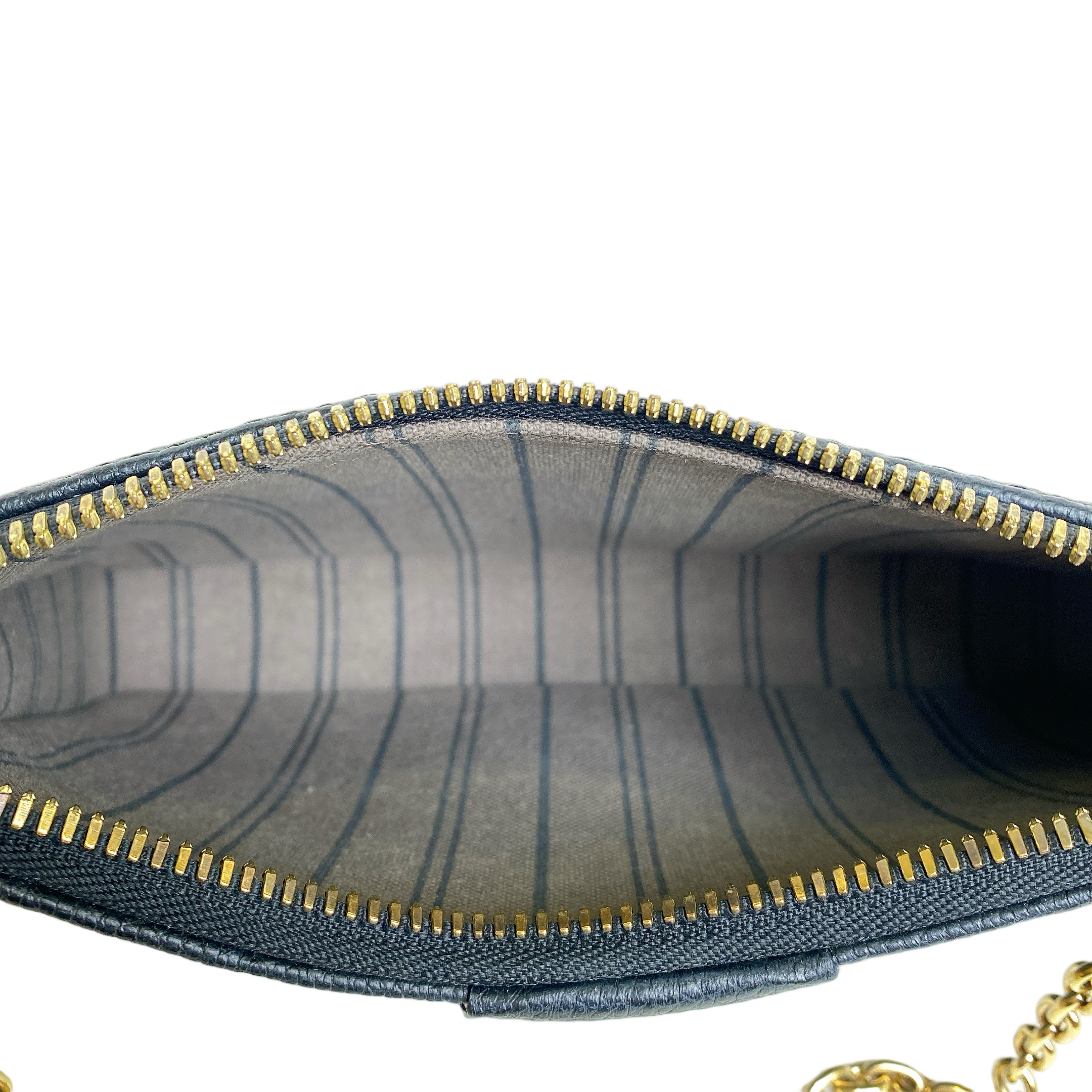 LV EASY POUCH ON STRAP