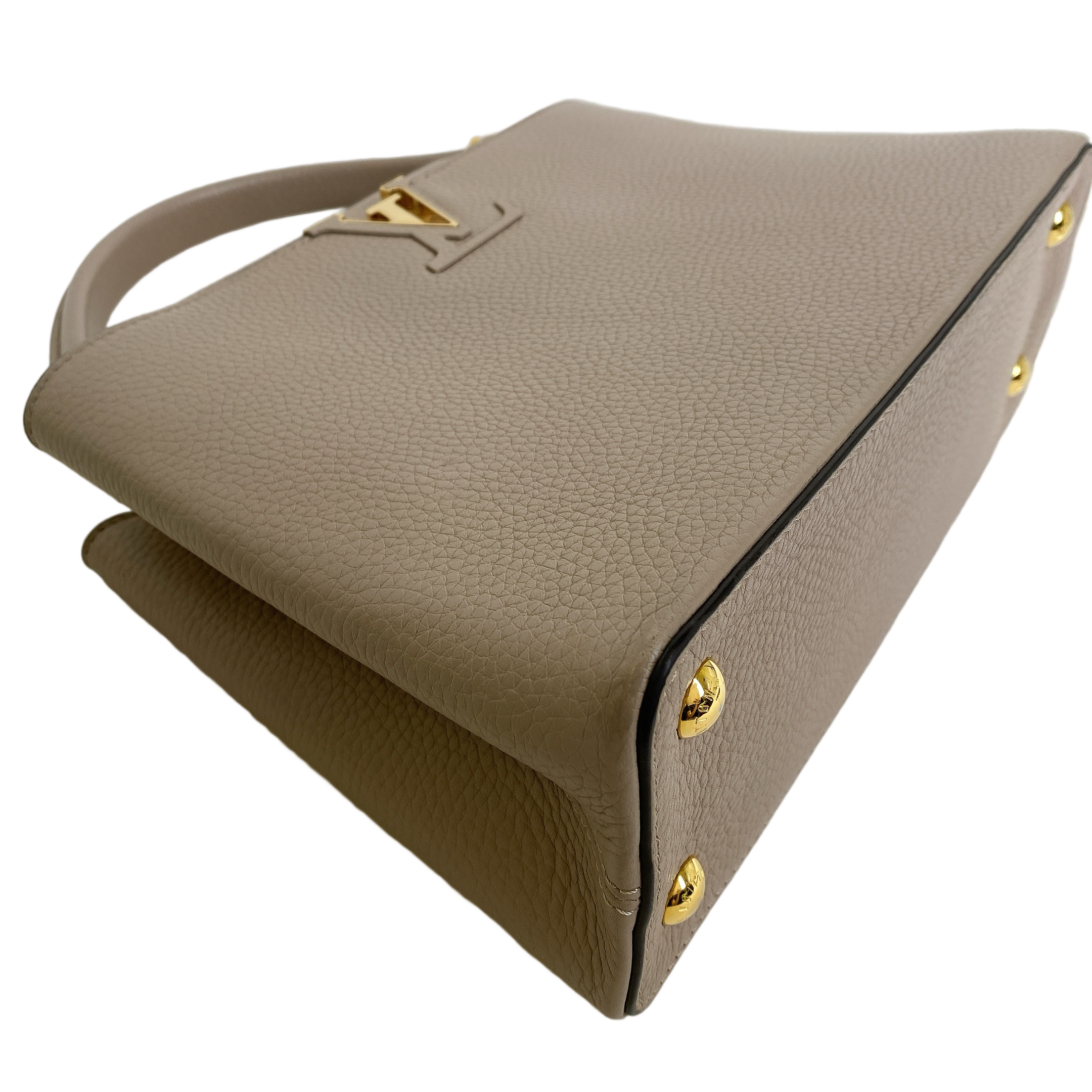 LV CAPUCINES MM IN BEIGE