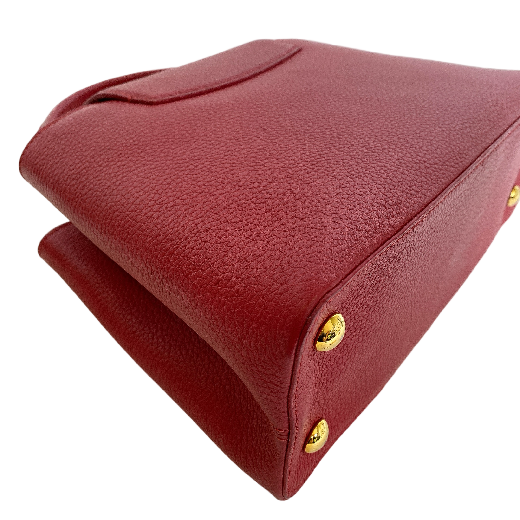 LV CAPUCINES MM IN RED