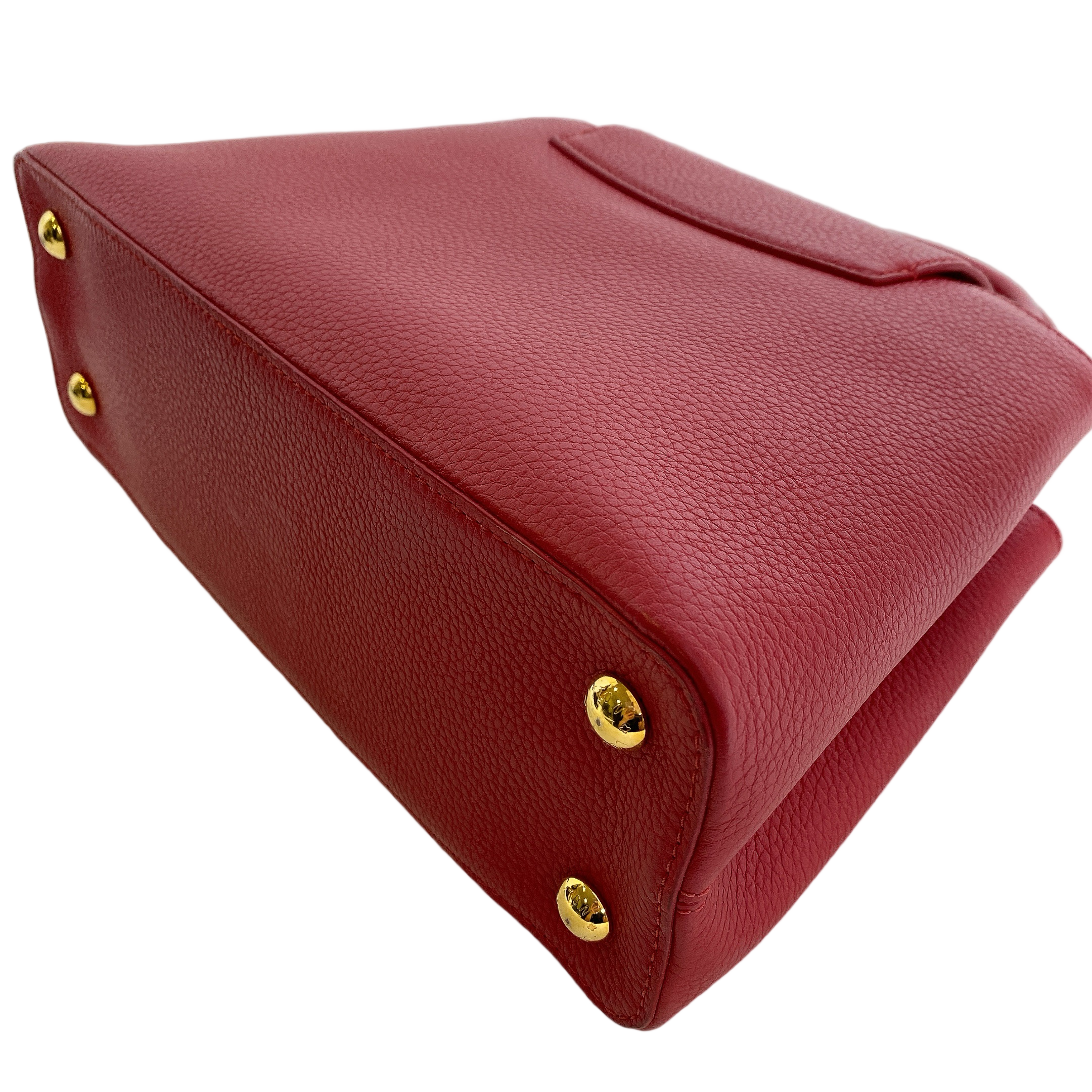 LV CAPUCINES MM IN RED