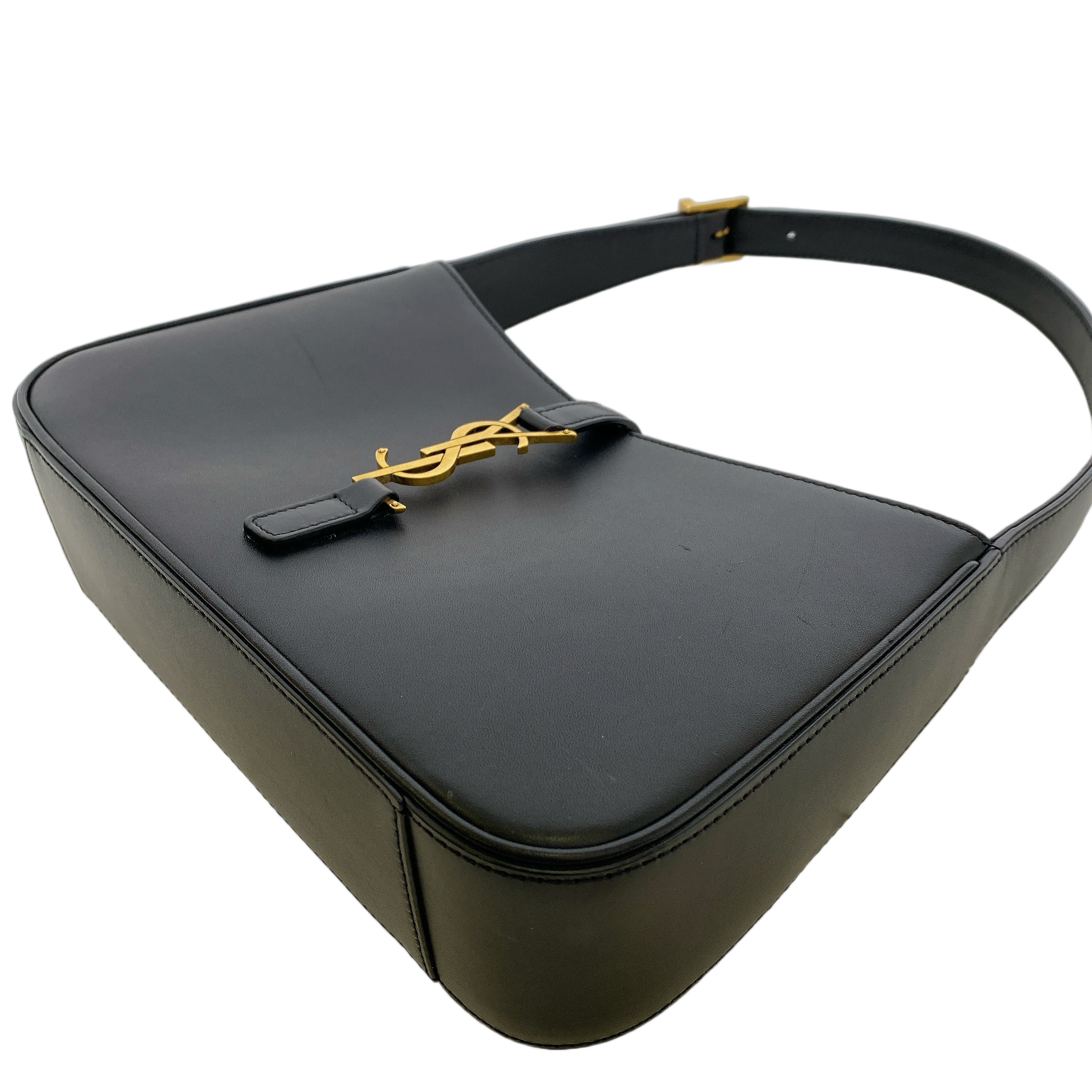 YSL Le 5 à 7 SHOULDER BAG