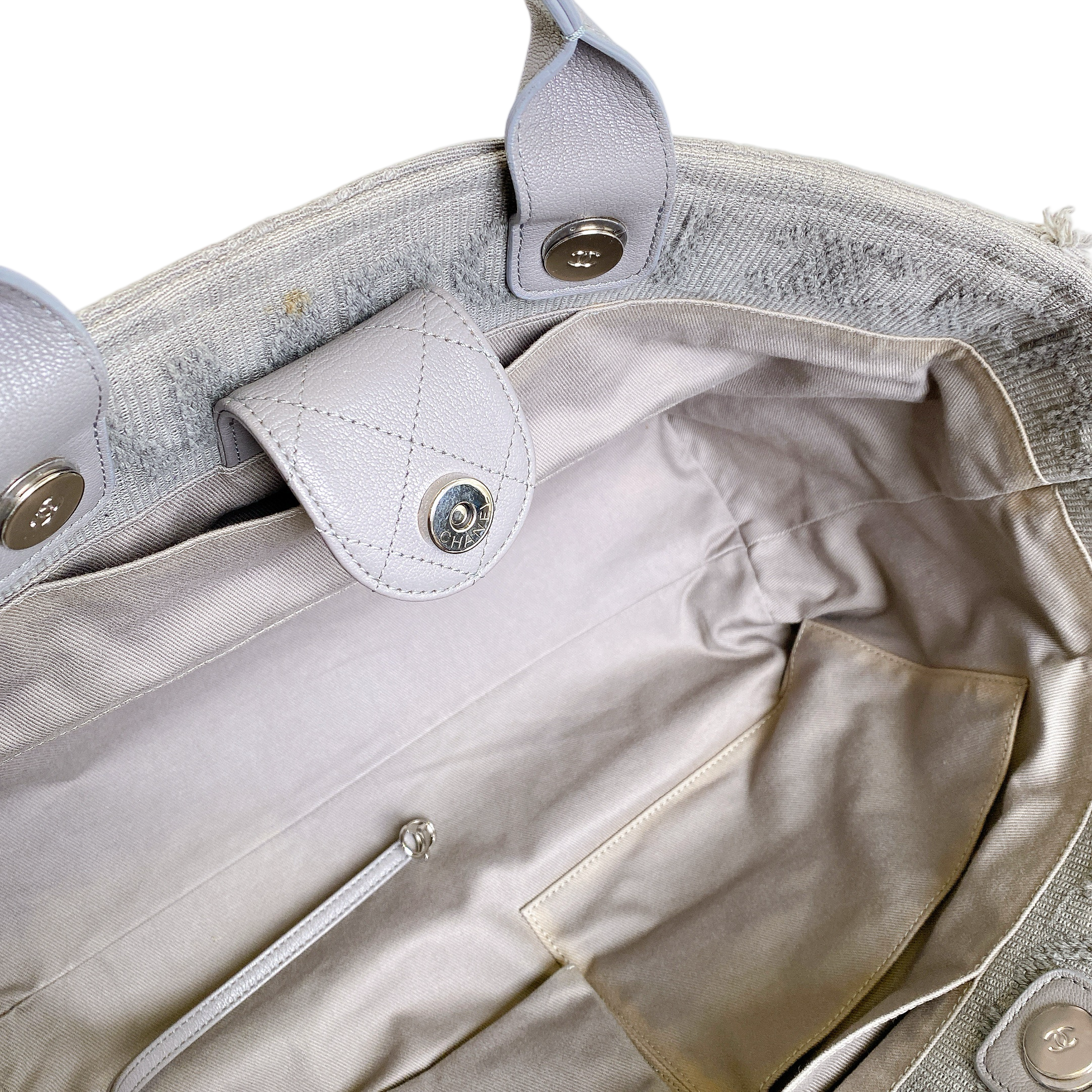 CHANEL DEAVILLE TOTE IN GREY