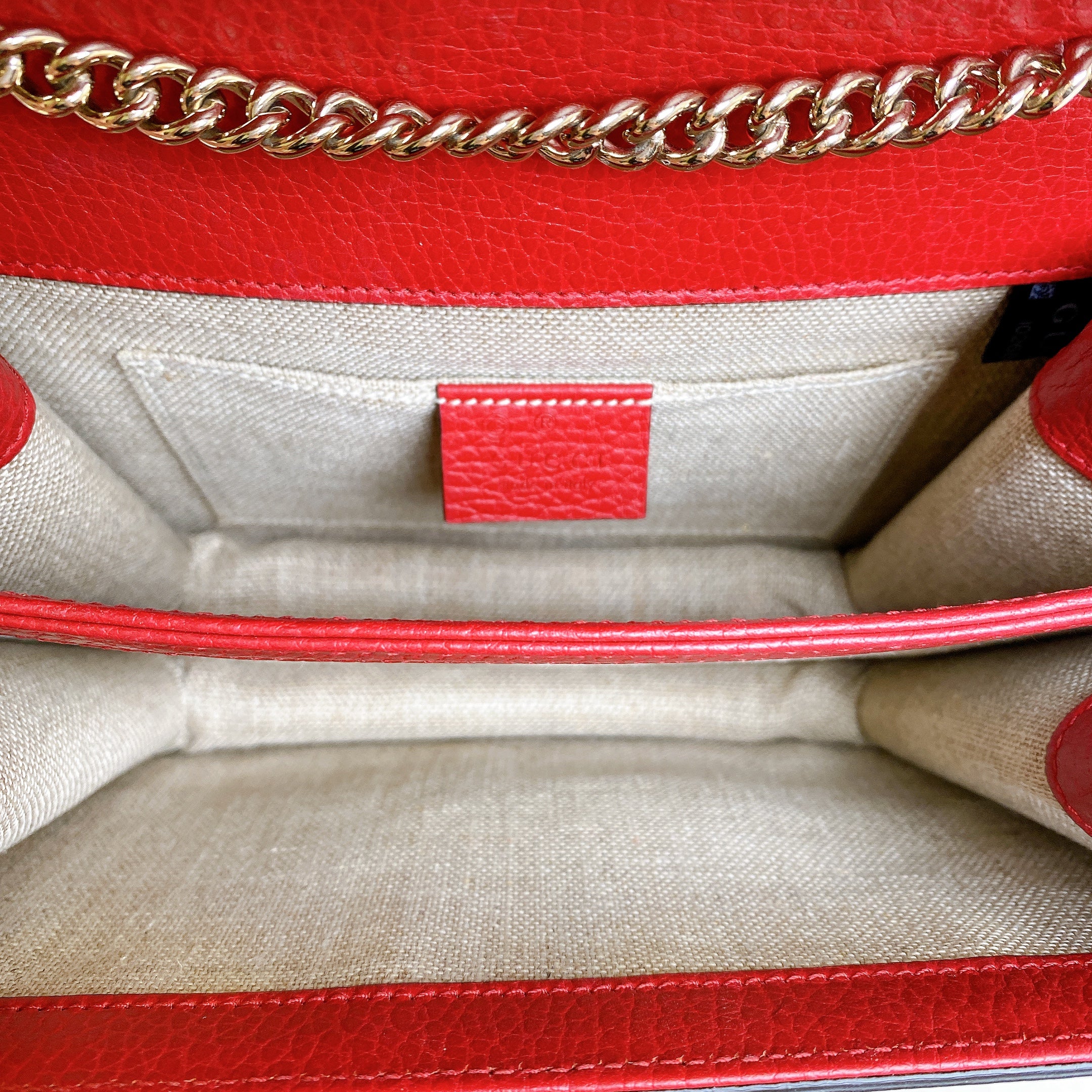 GUCCI INTERLOCKING IN RED