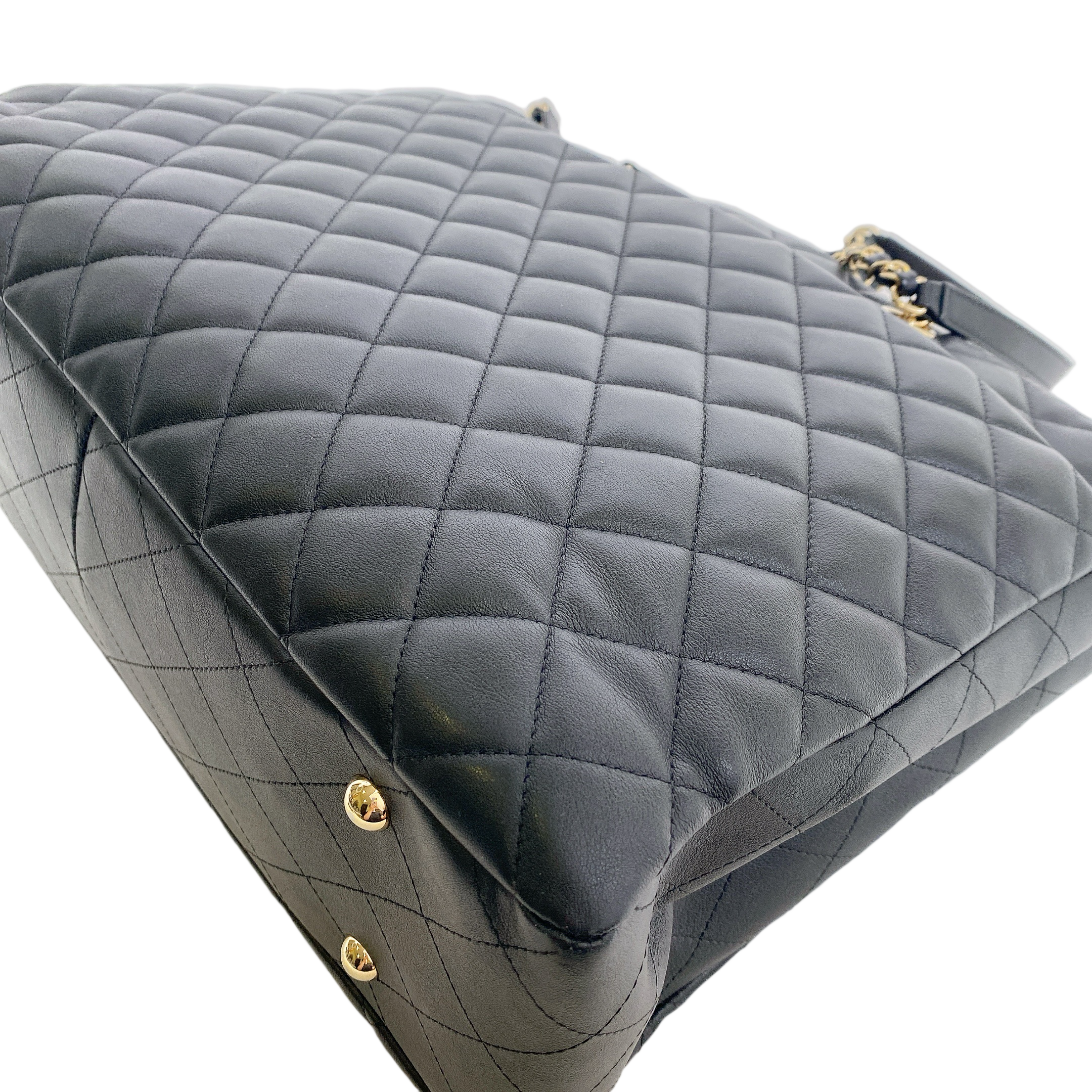 CHANEL SHOPPING TOTE