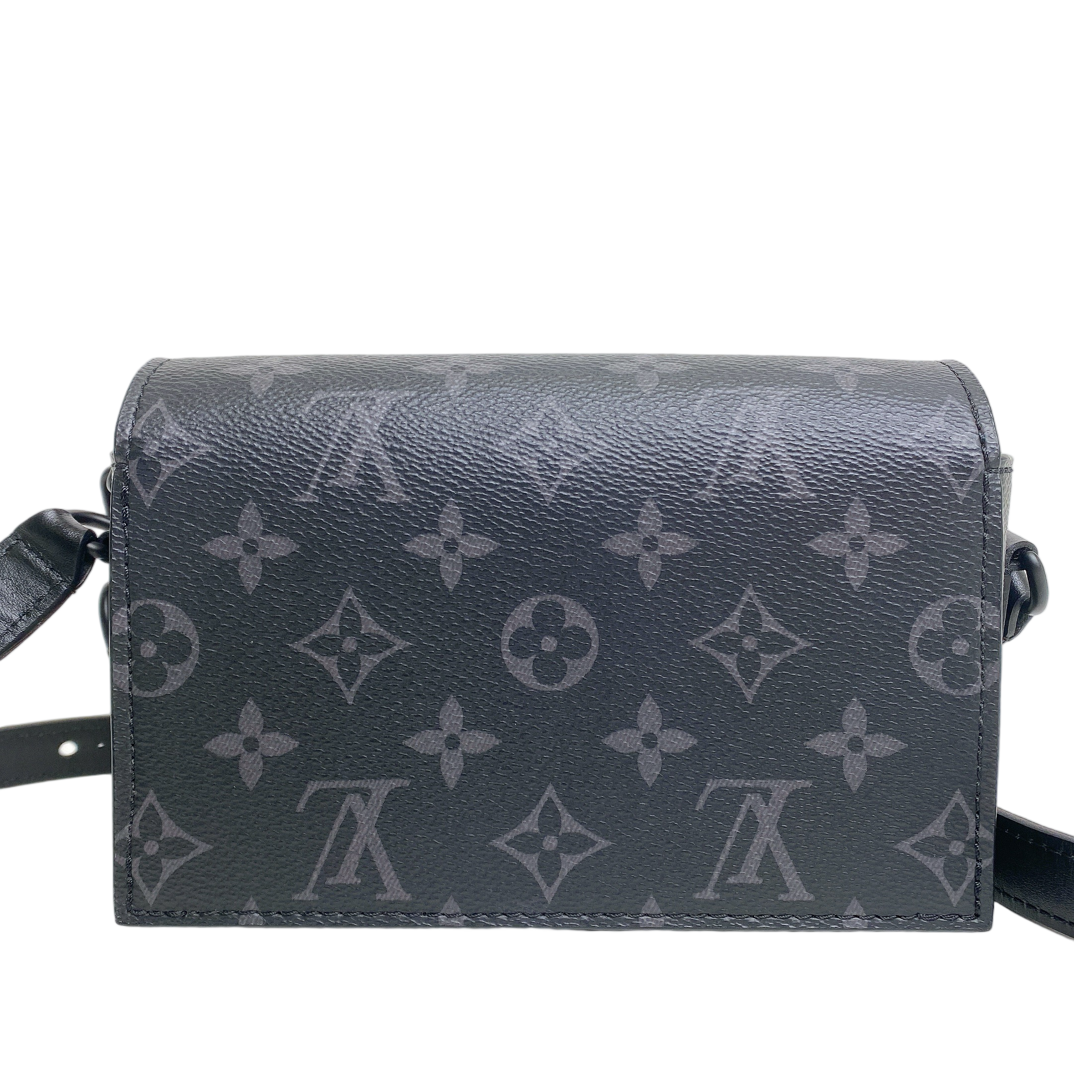 LV STEAMER WEARABLE WALLET IN BLACK