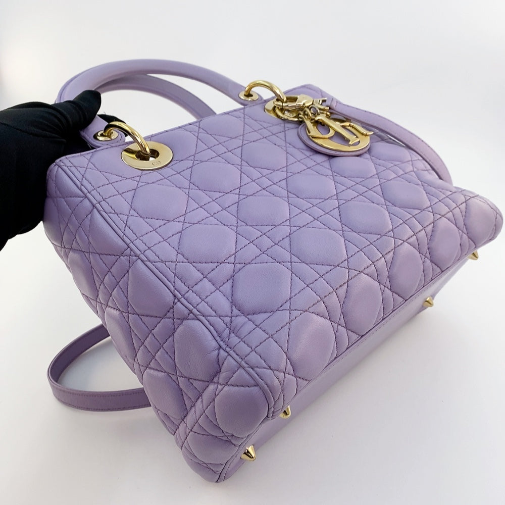 LADY DIOR IN PURPLE