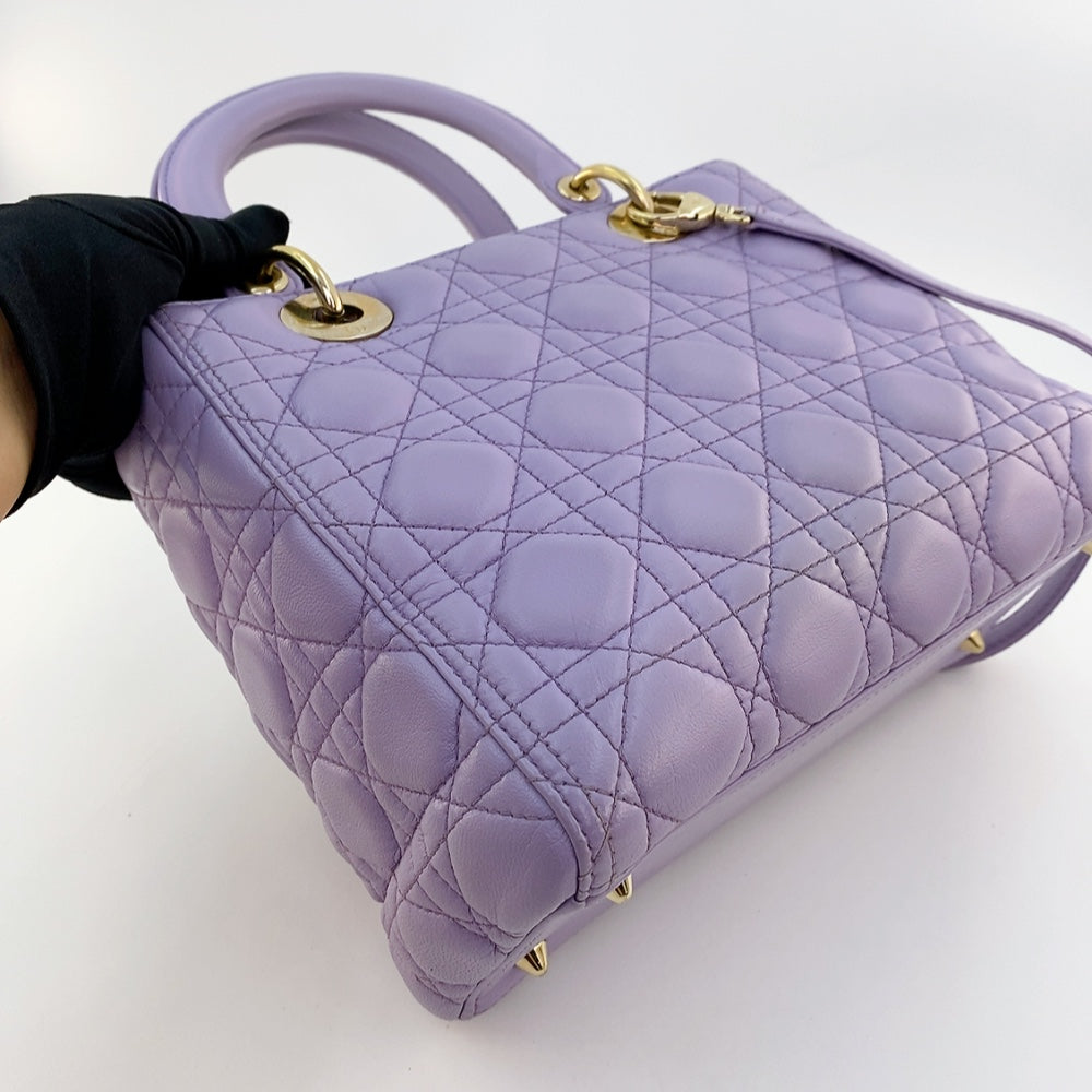 LADY DIOR IN PURPLE