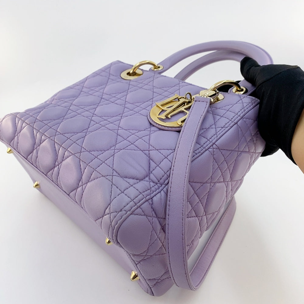 LADY DIOR IN PURPLE