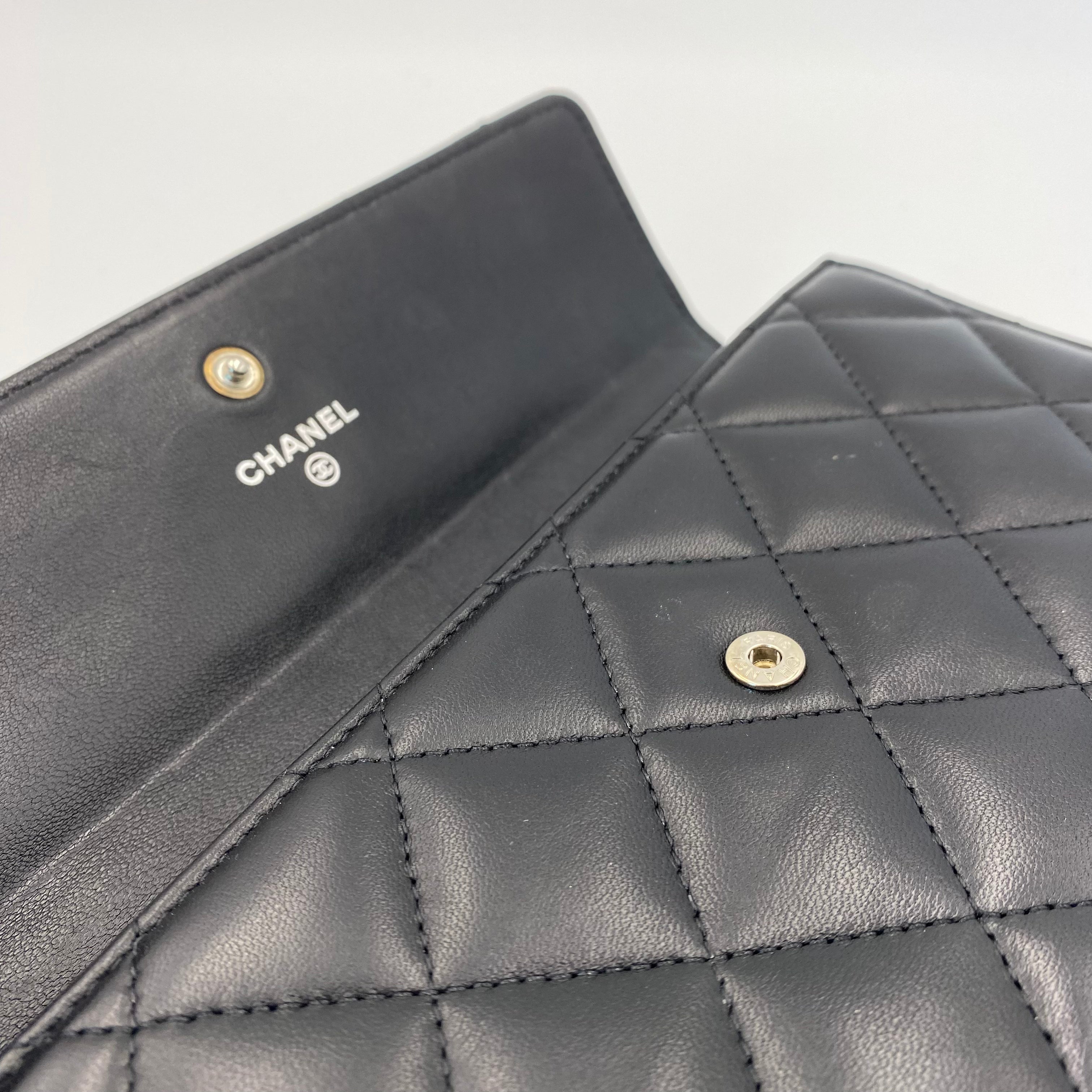 CHANEL WALLET IN BLACK