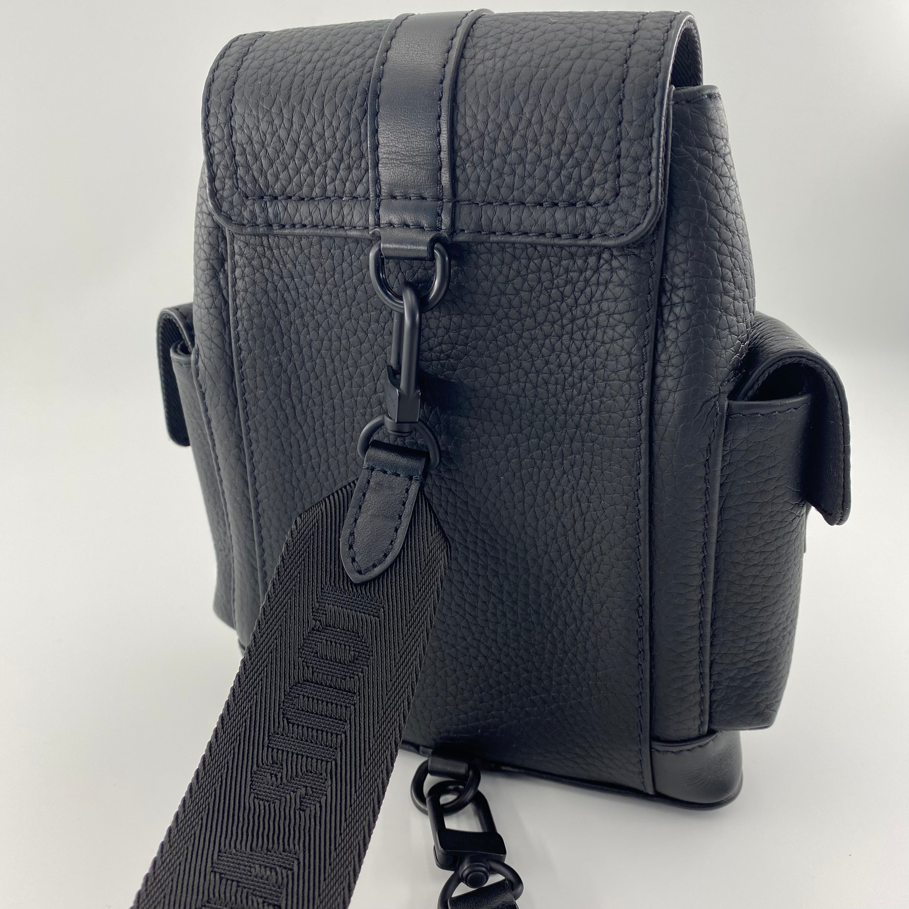 LV  NANO CHRISTOPHER IN BLACK