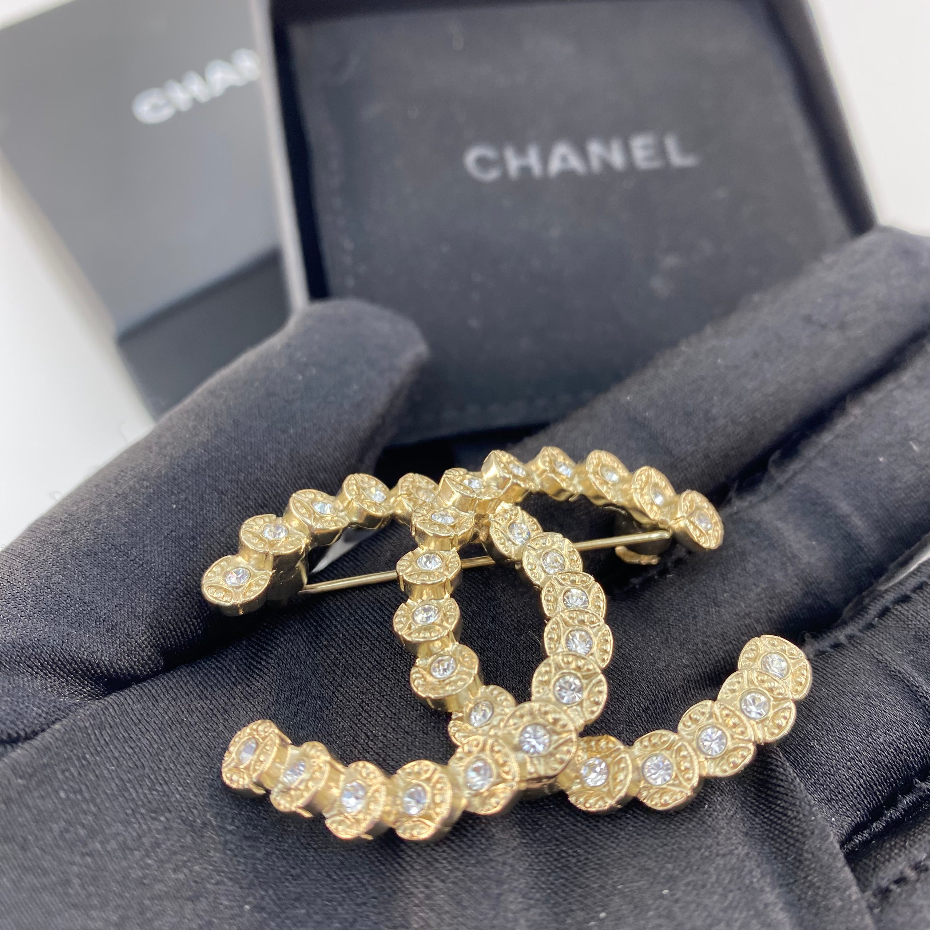 CHANEL BROOCH