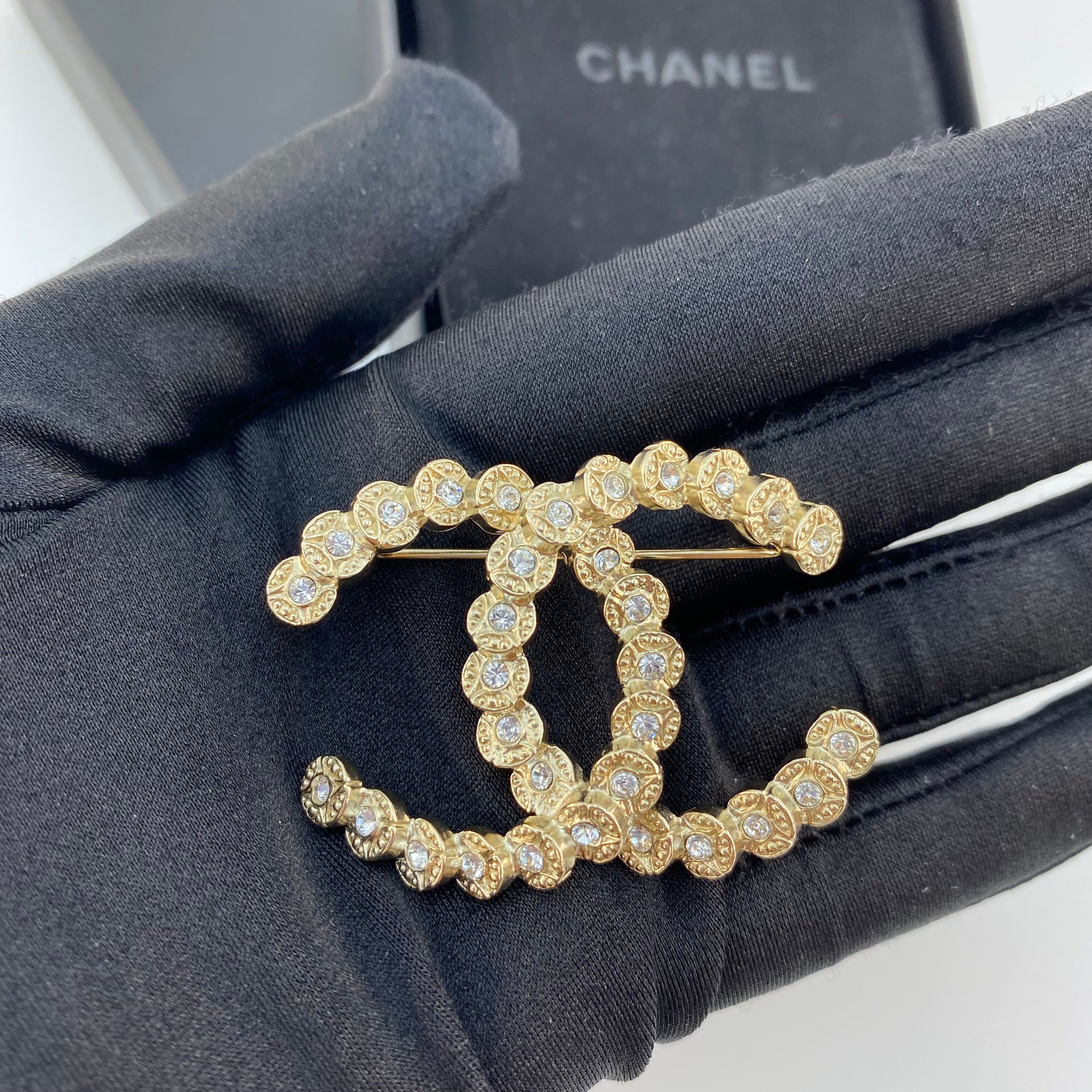 CHANEL BROOCH