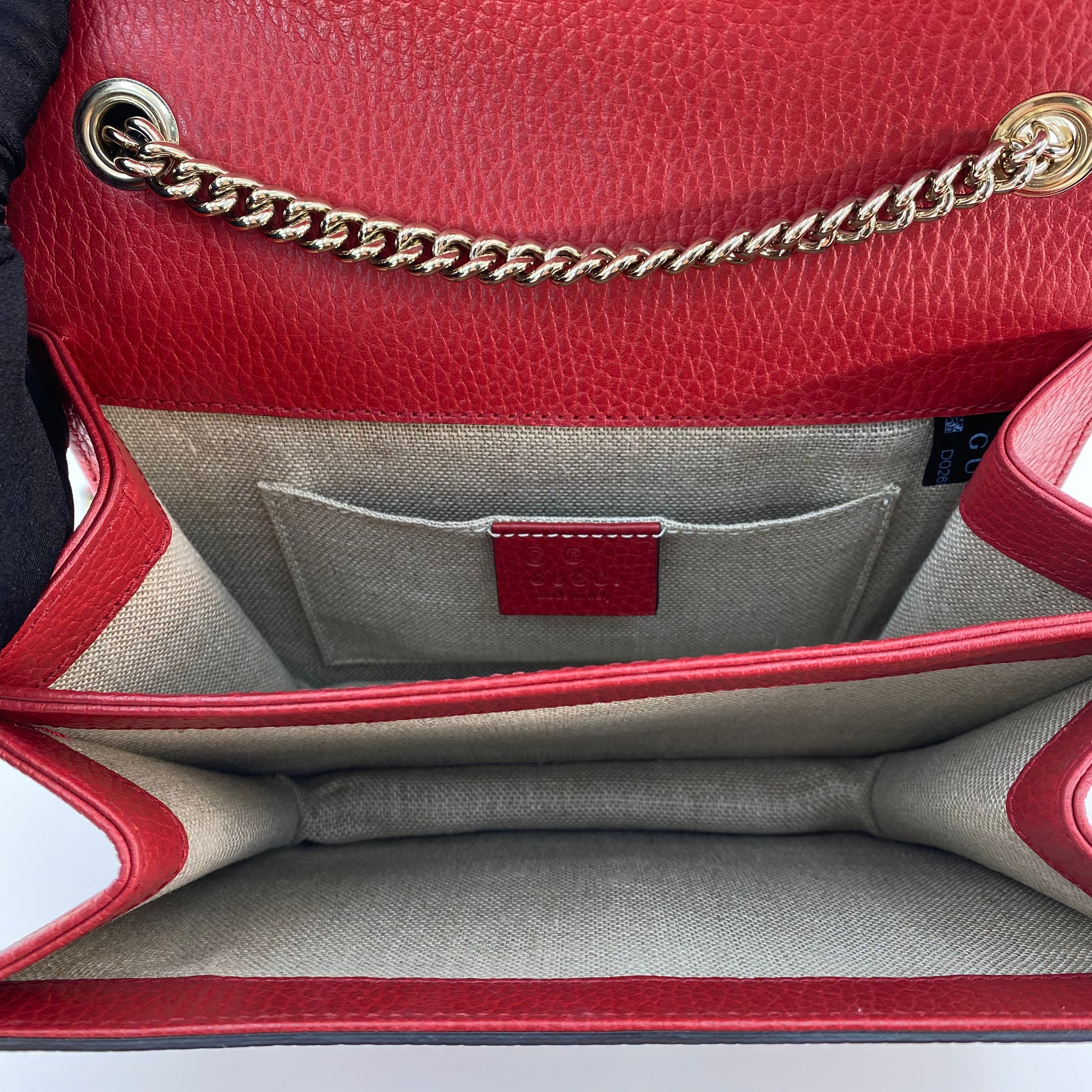 Gucci red interlocking bag sale