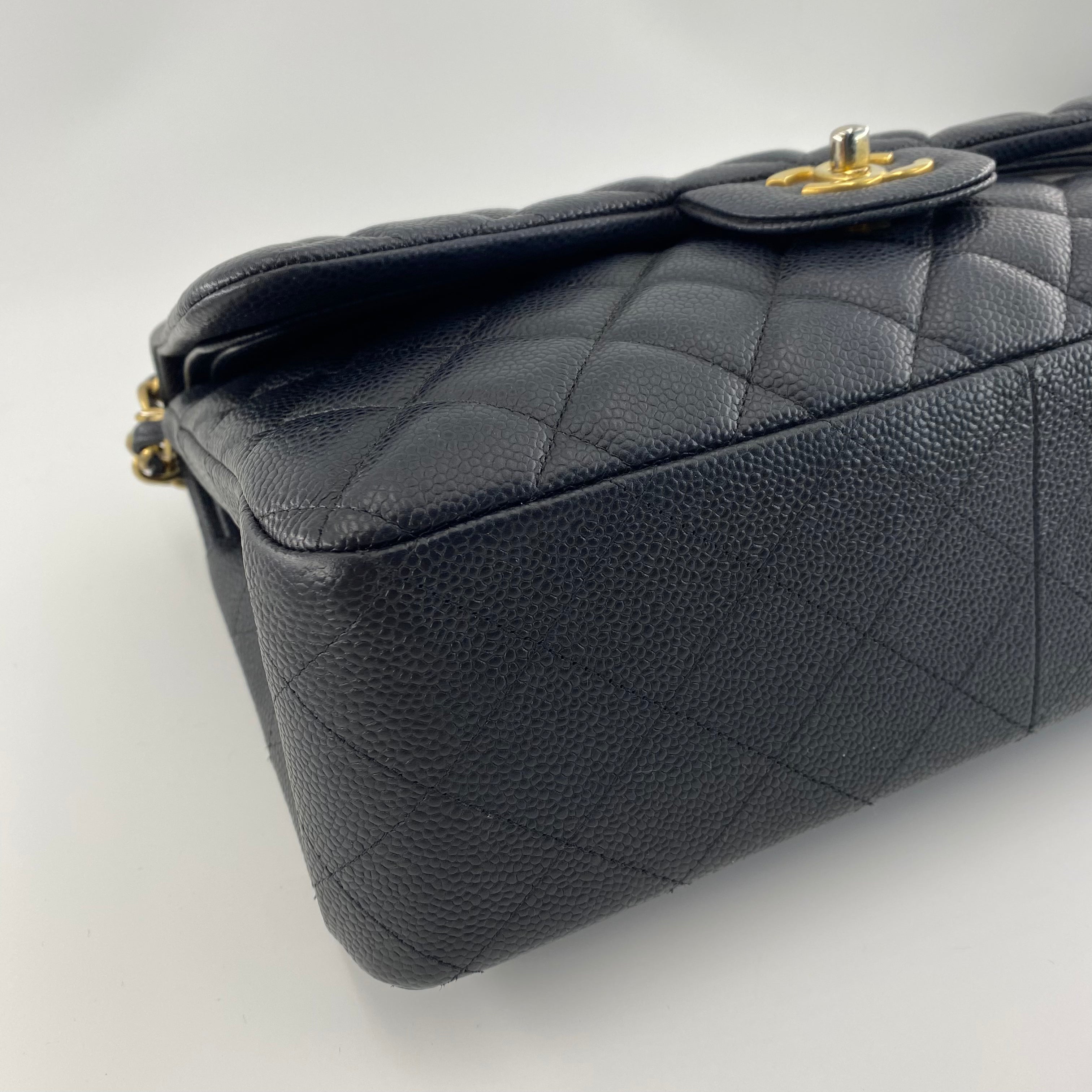 Chanel Caviar Jumbo Double Flap In Black GHW