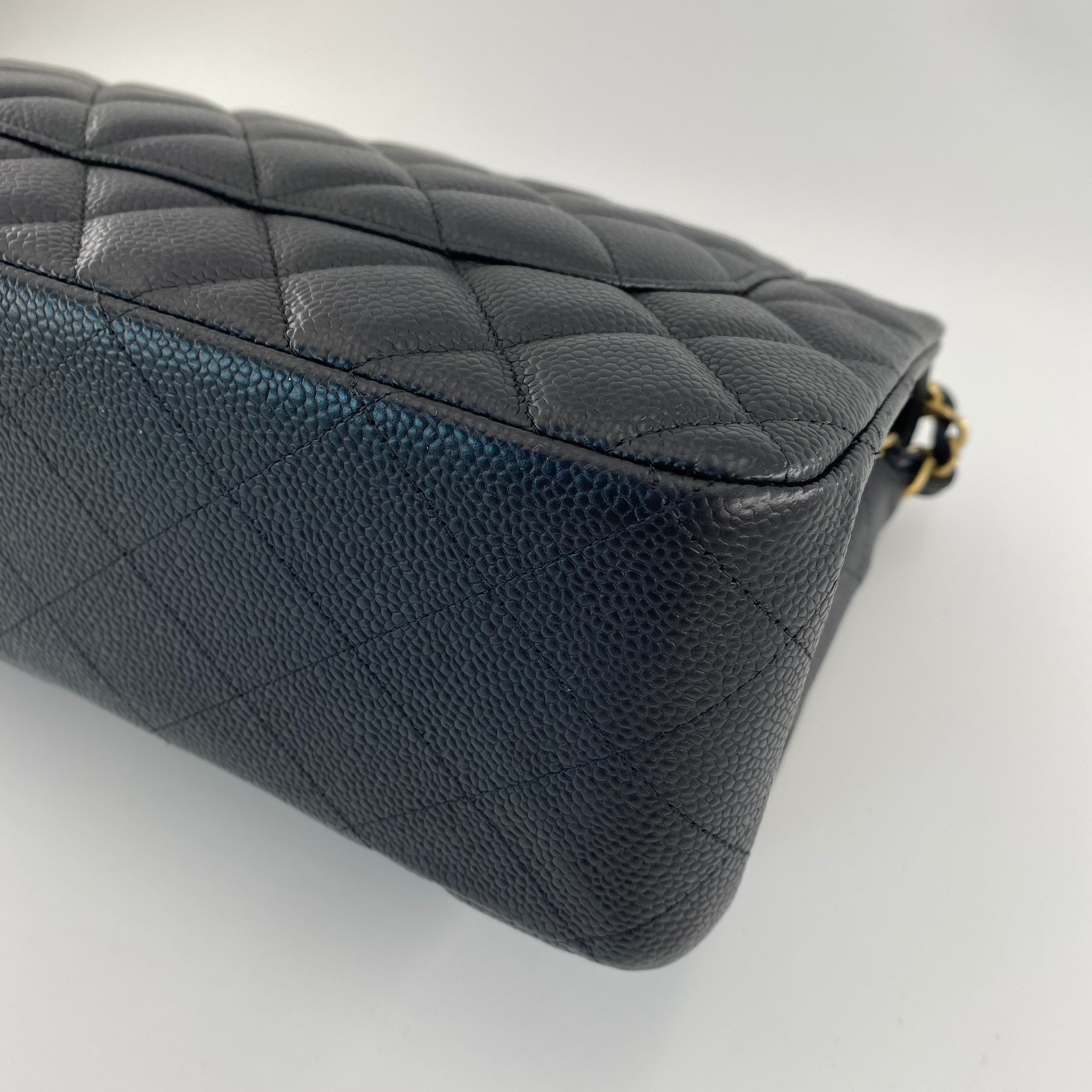 Chanel Caviar Jumbo Double Flap In Black GHW